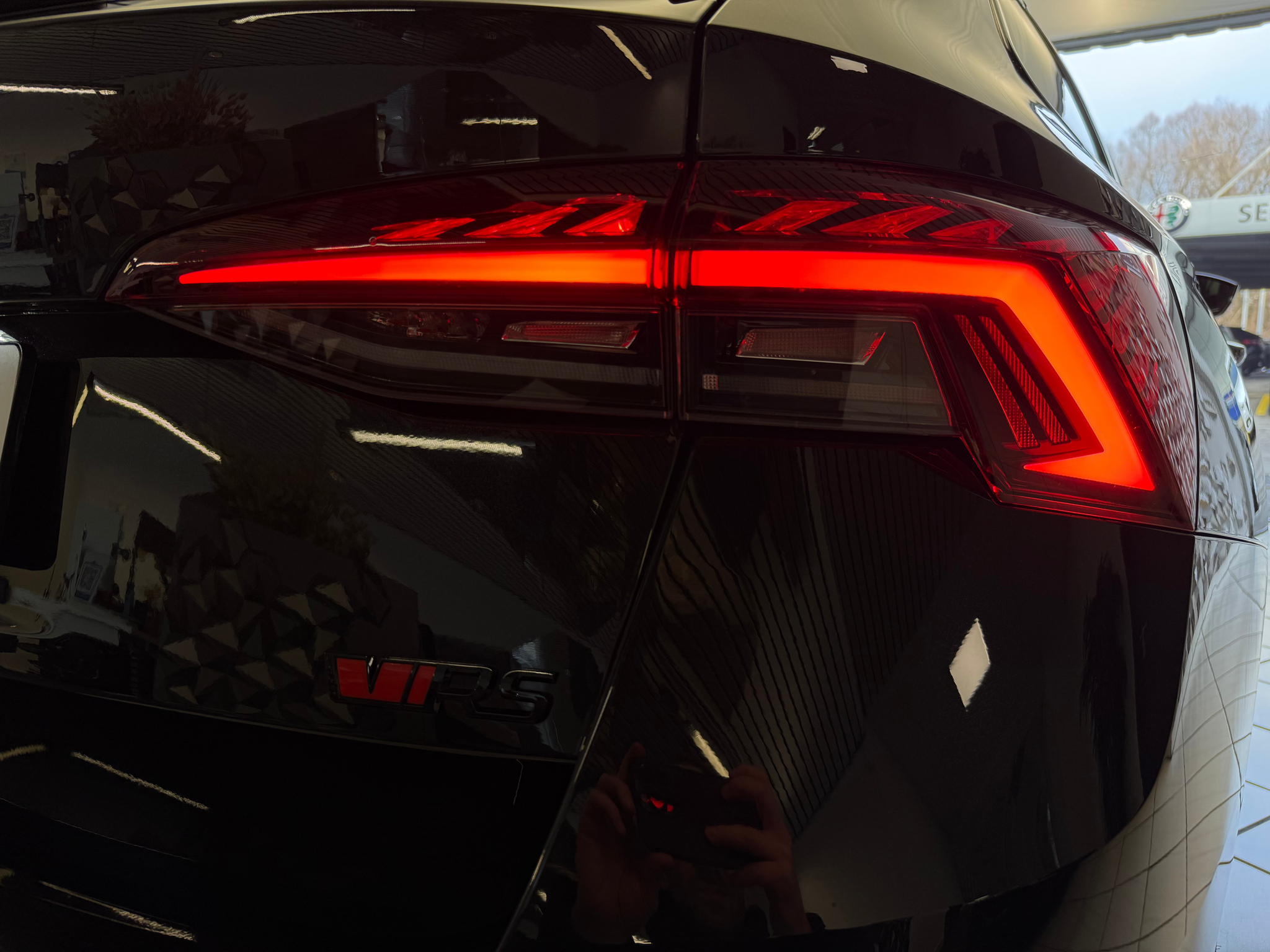 listing desktop thumbnail image 21