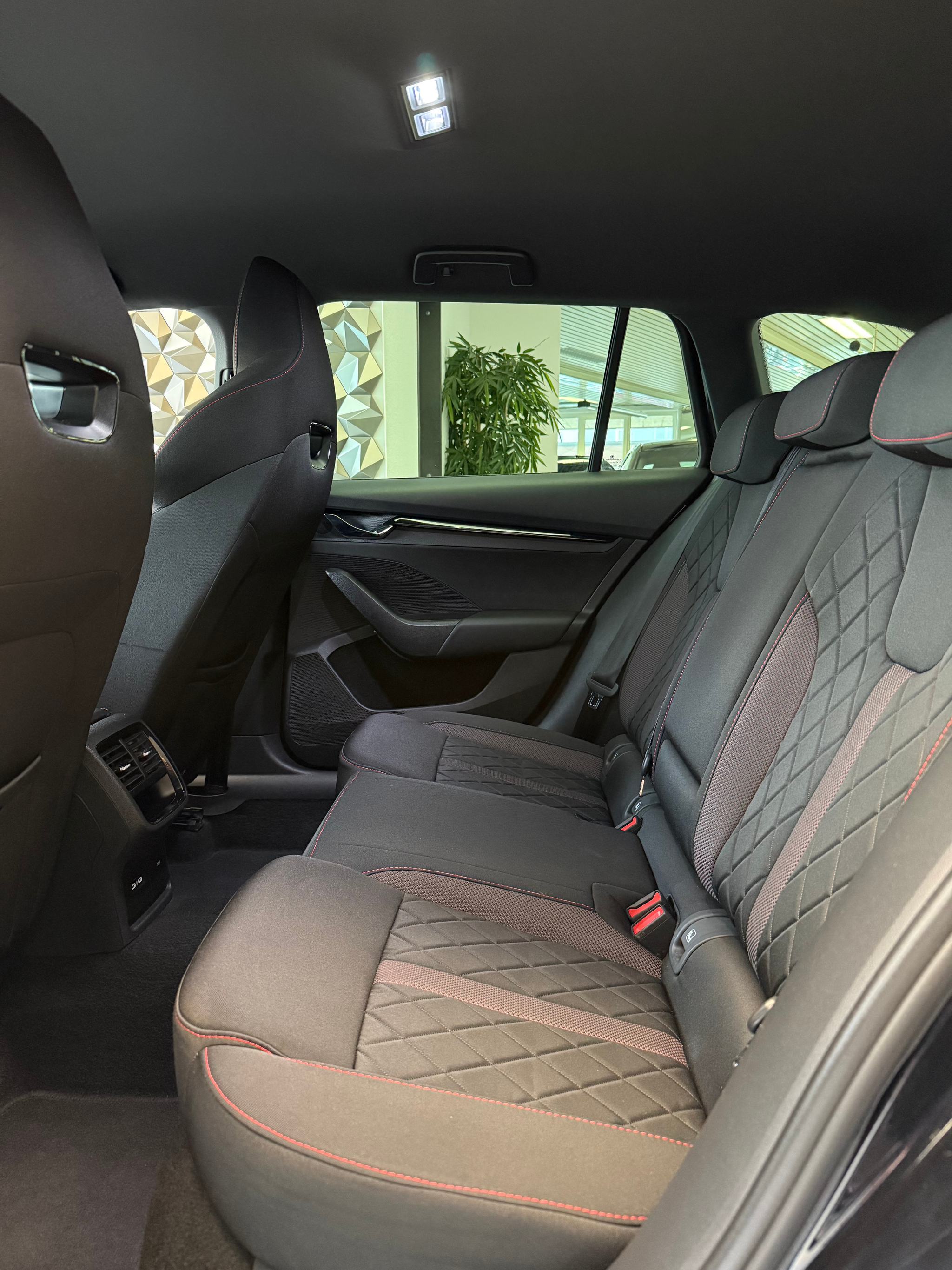 listing desktop thumbnail image 7