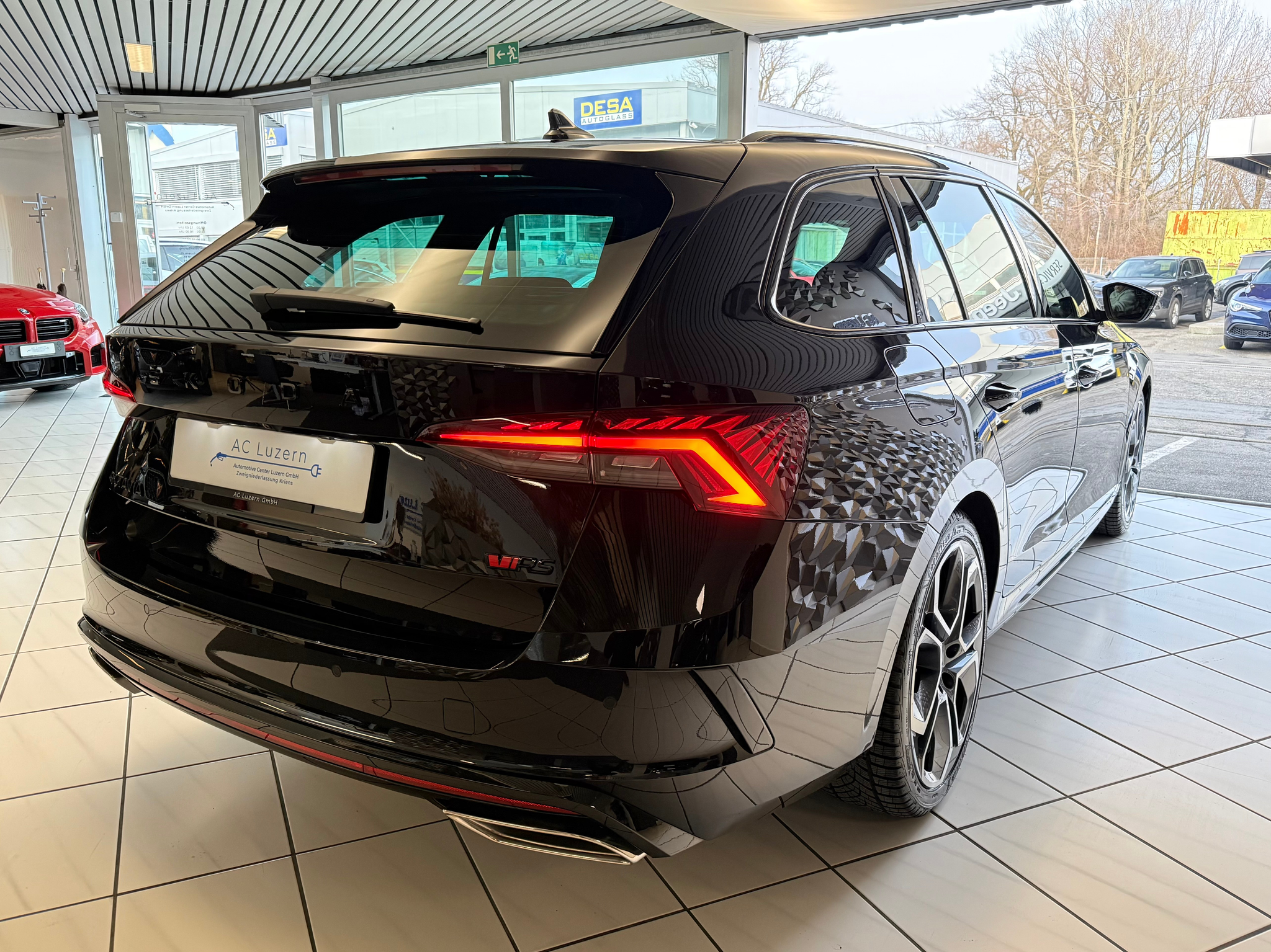 listing desktop thumbnail image 2