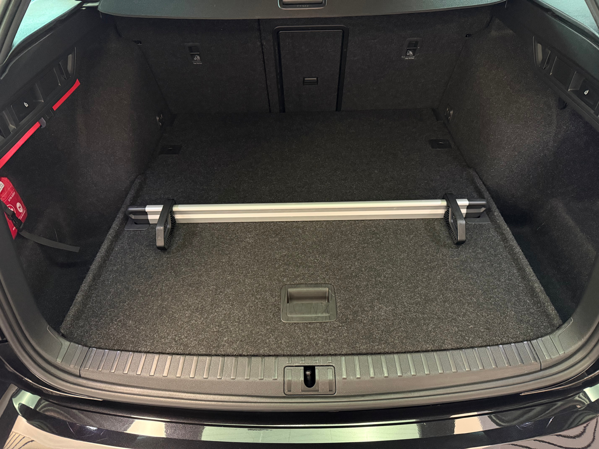 listing desktop thumbnail image 8