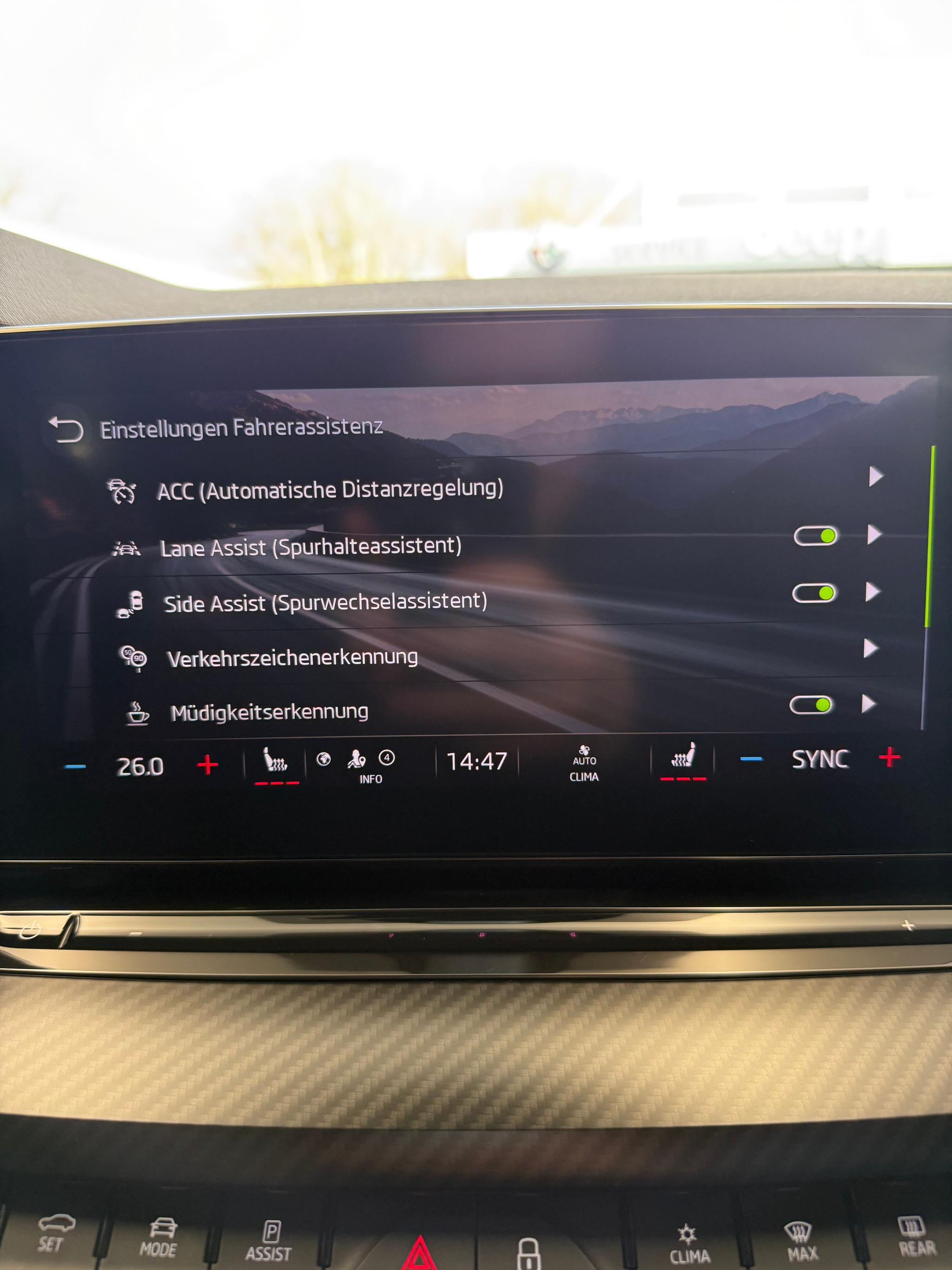 listing desktop thumbnail image 16