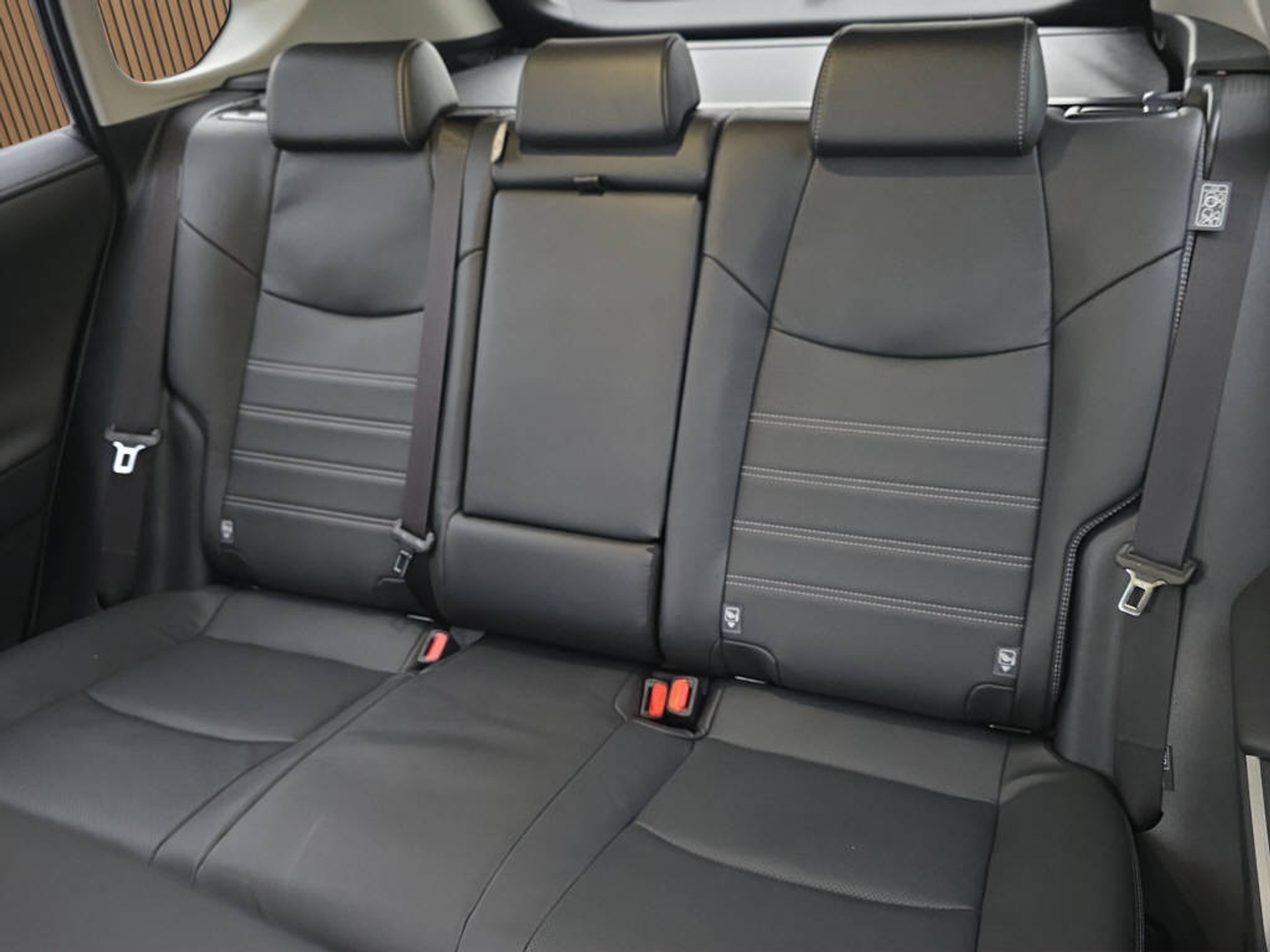 listing desktop thumbnail image 14