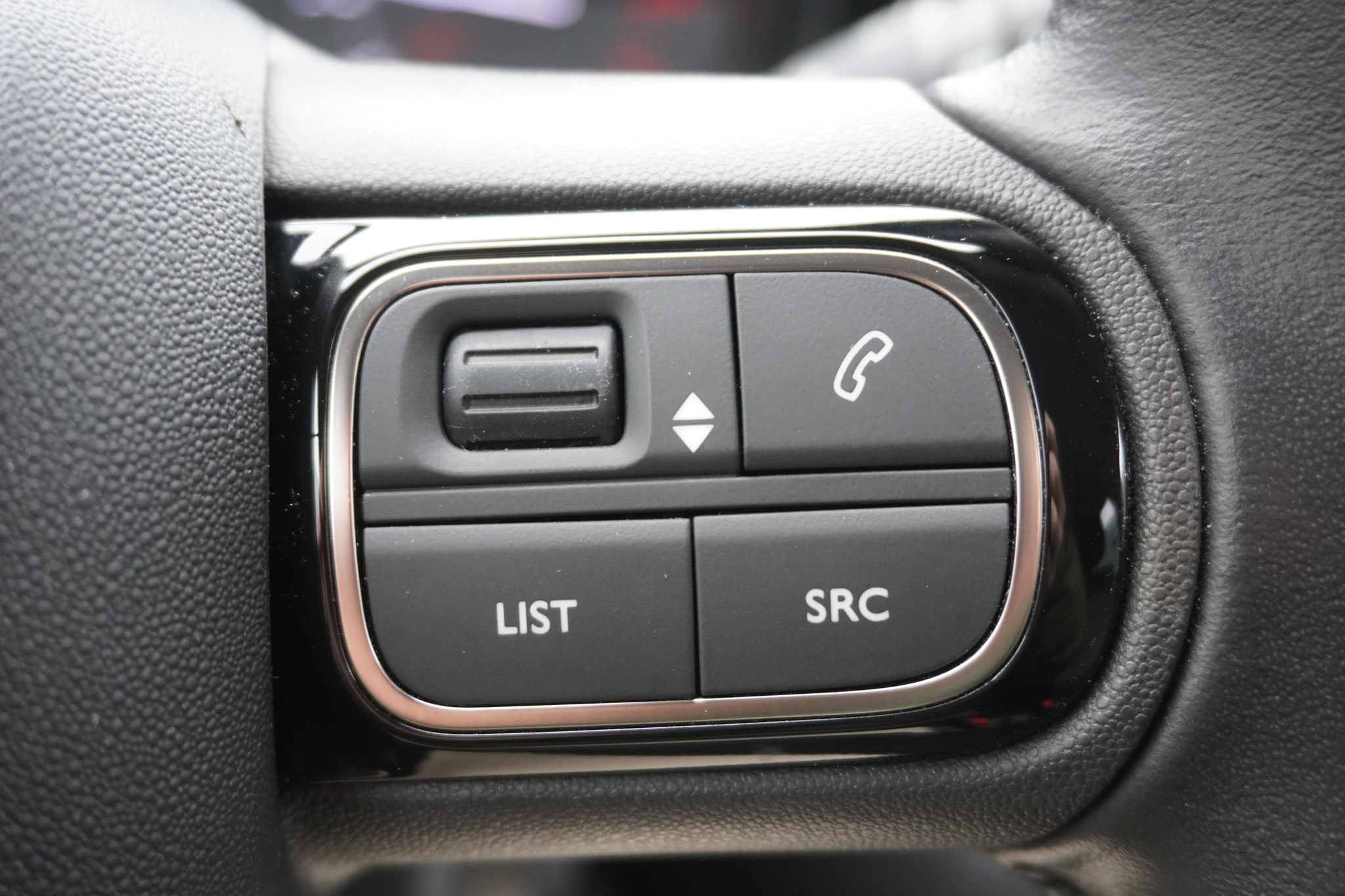 listing desktop thumbnail image 17