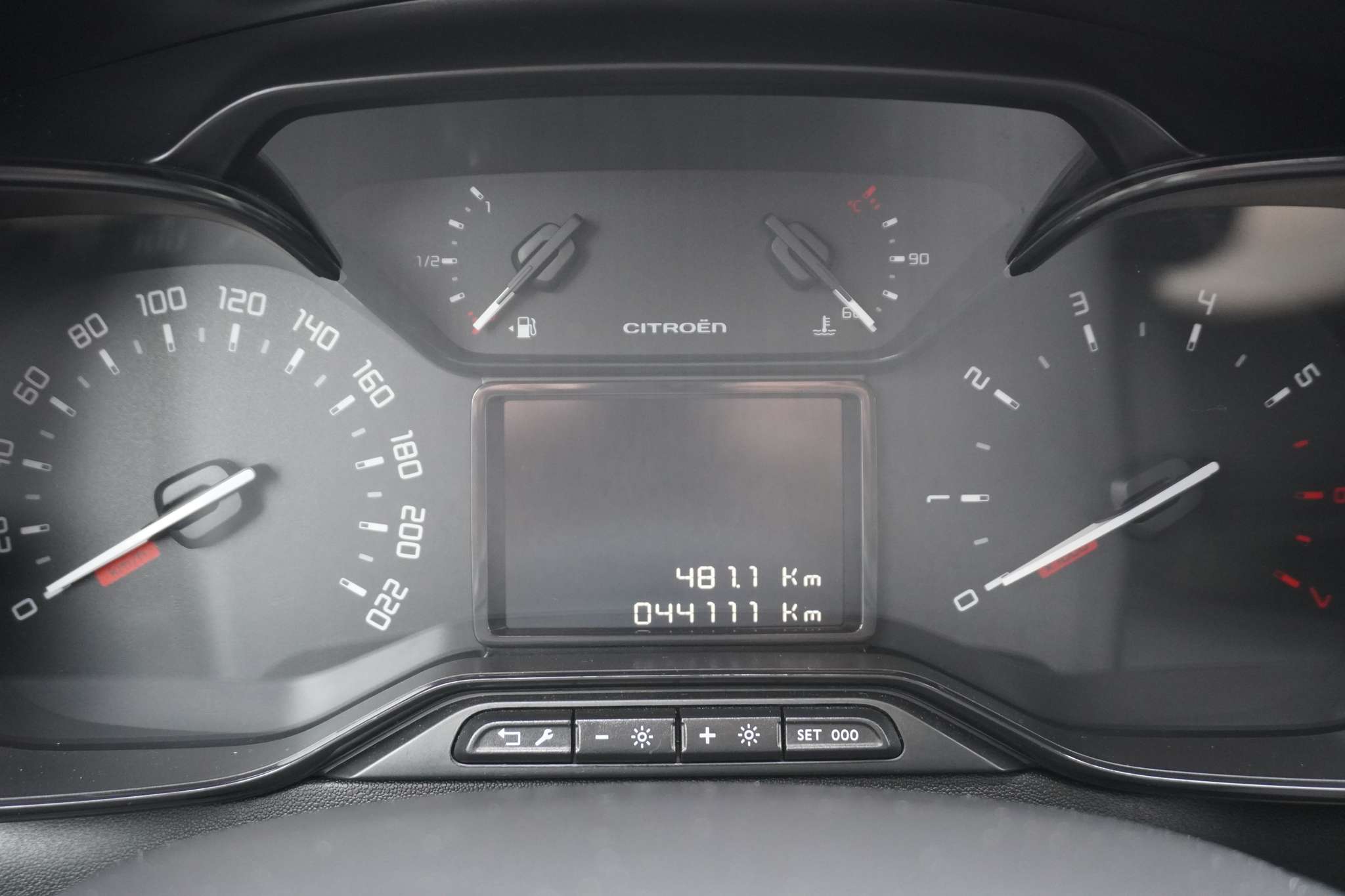 listing desktop thumbnail image 15