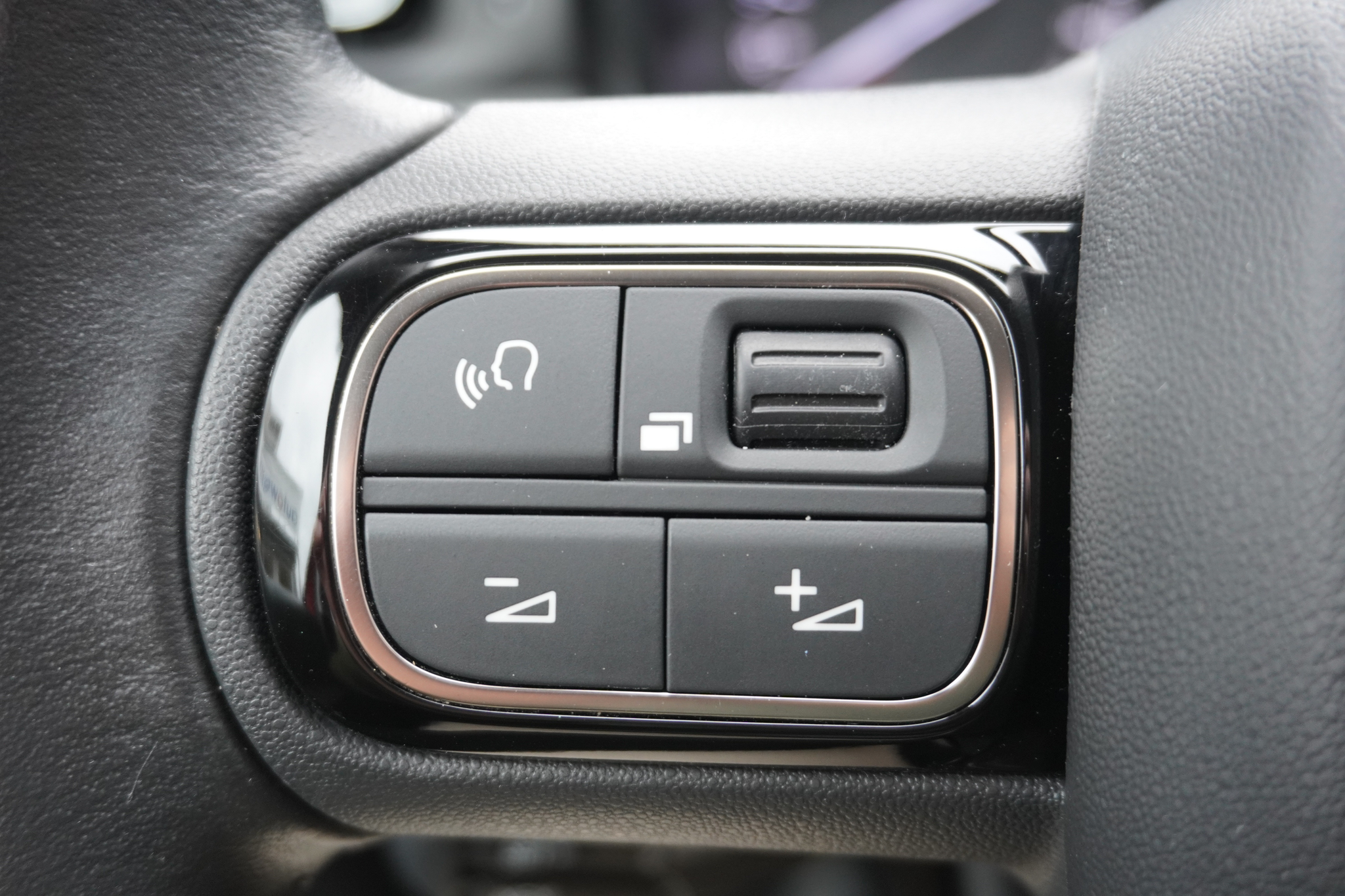 listing desktop thumbnail image 16