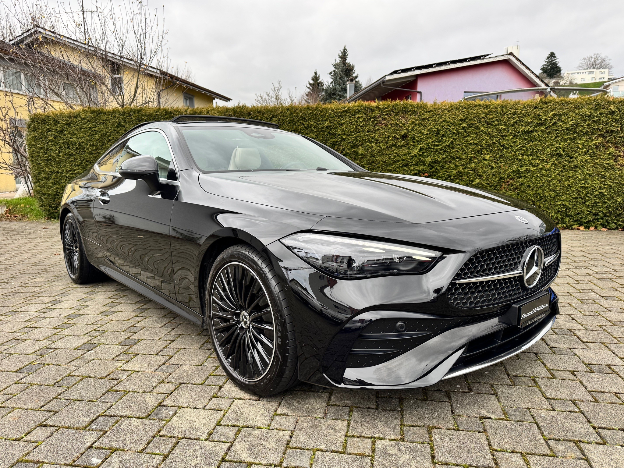 listing desktop thumbnail image 2