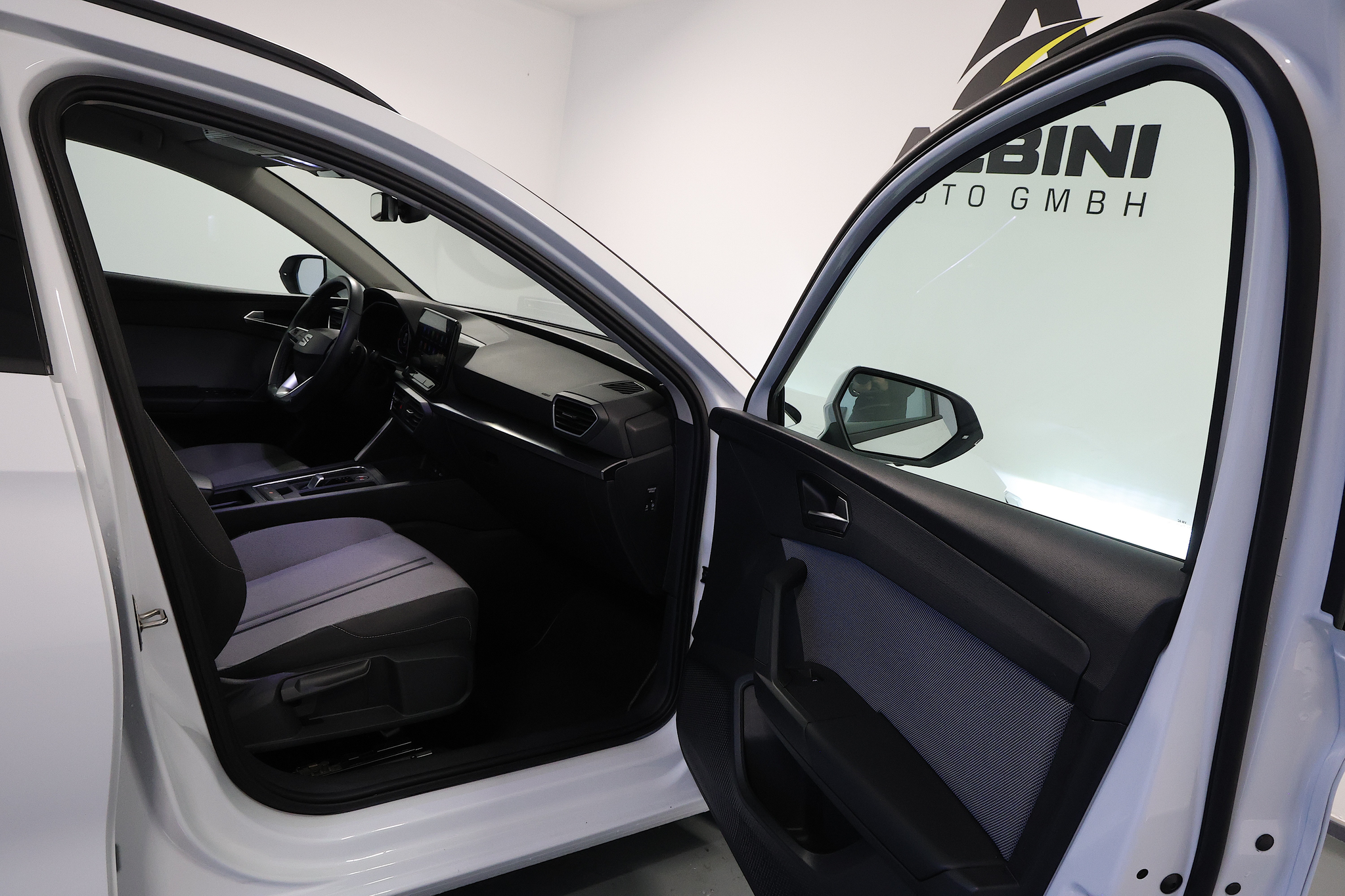 listing desktop thumbnail image 10