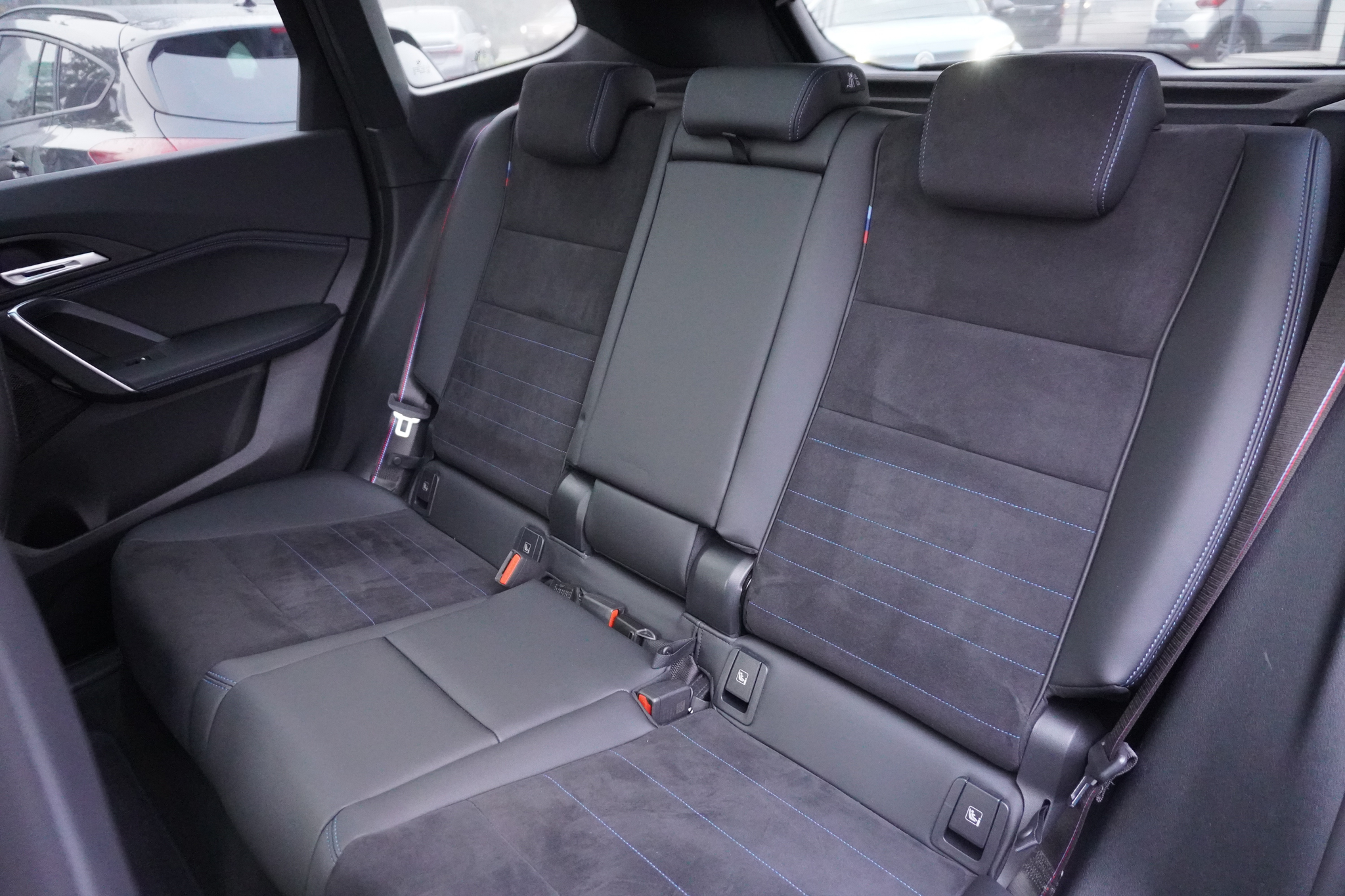 listing desktop thumbnail image 13