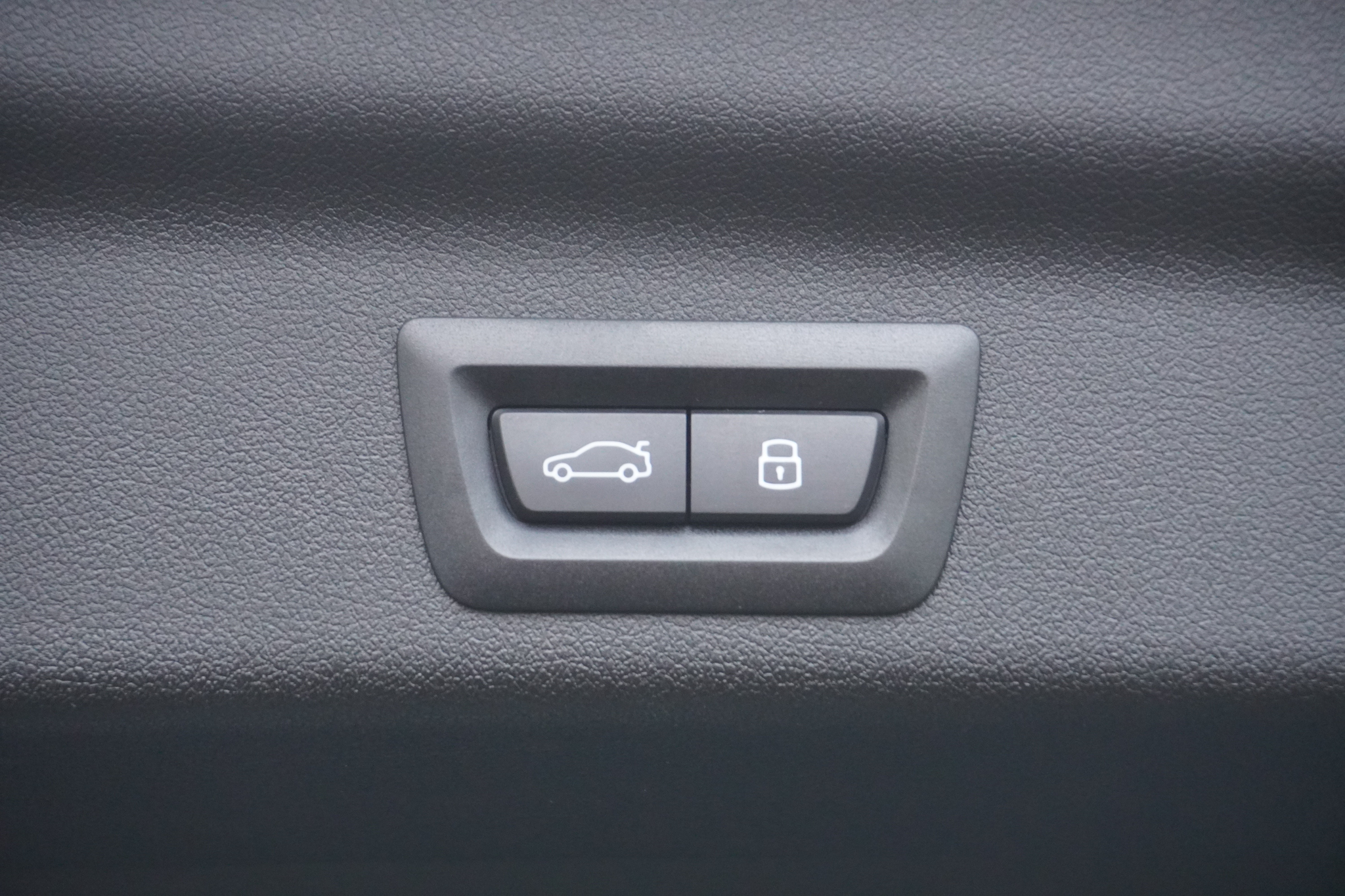 listing desktop thumbnail image 10