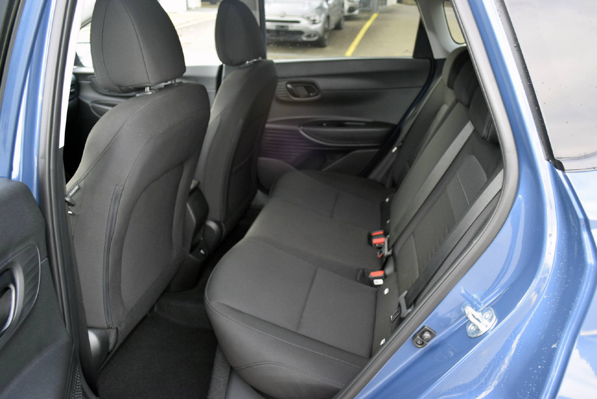 listing desktop thumbnail image 10