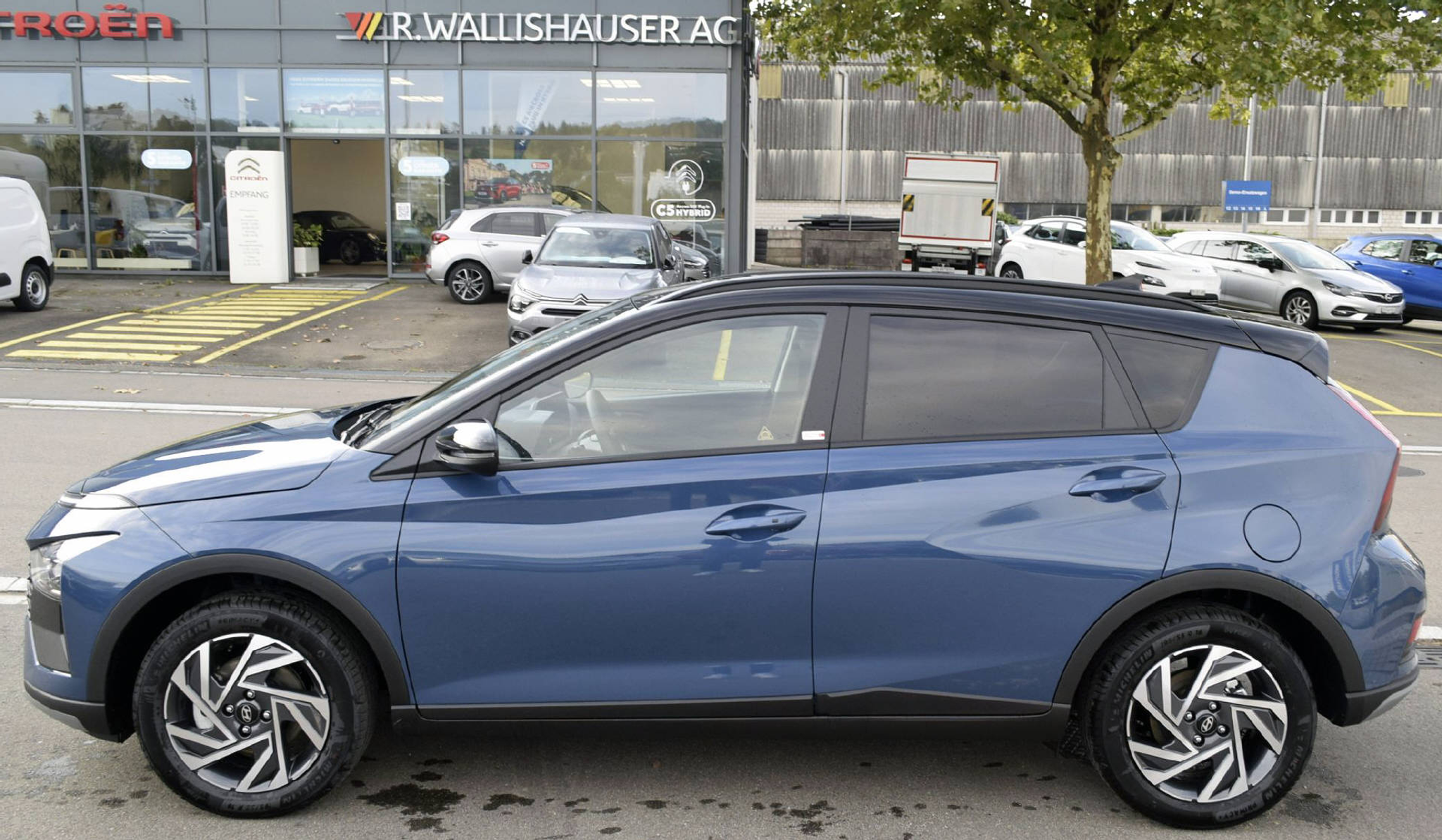 listing desktop thumbnail image 3