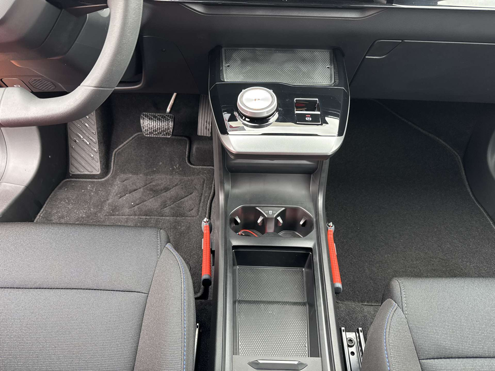 listing desktop thumbnail image 11