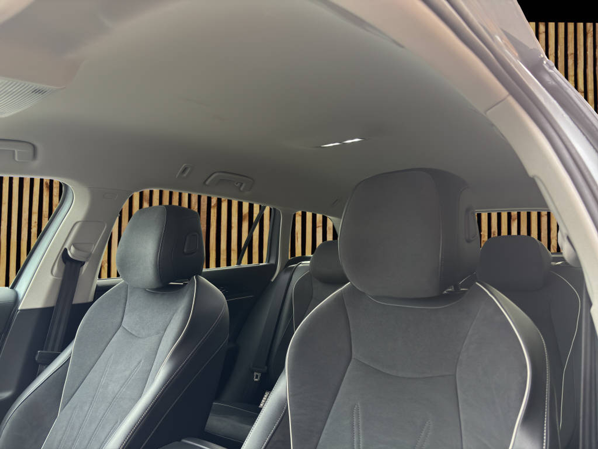 listing desktop thumbnail image 19