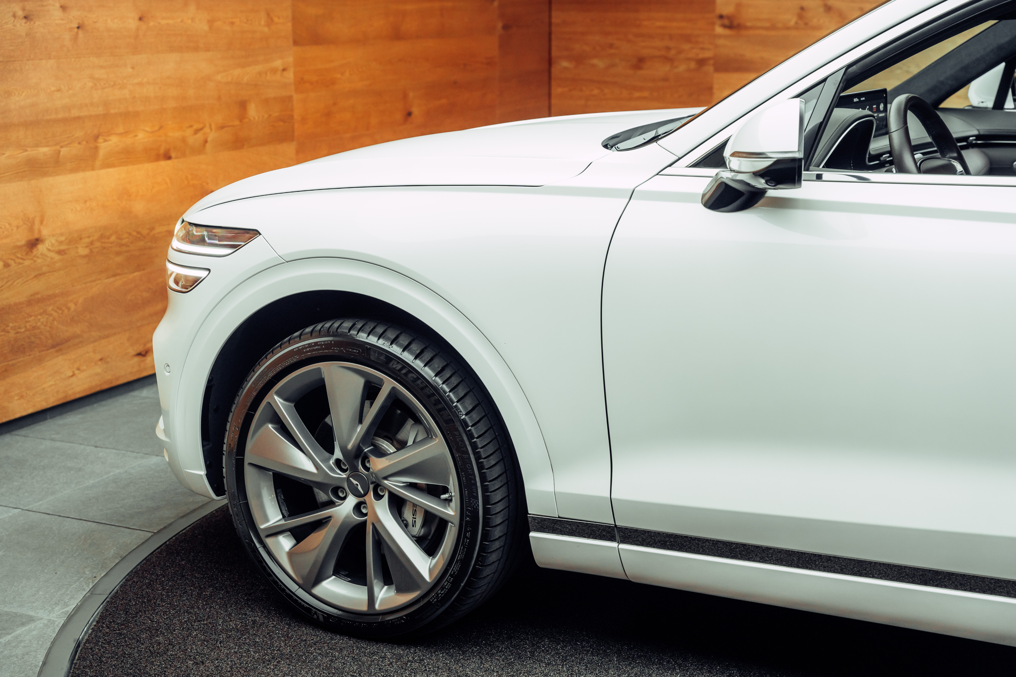 listing desktop thumbnail image 24