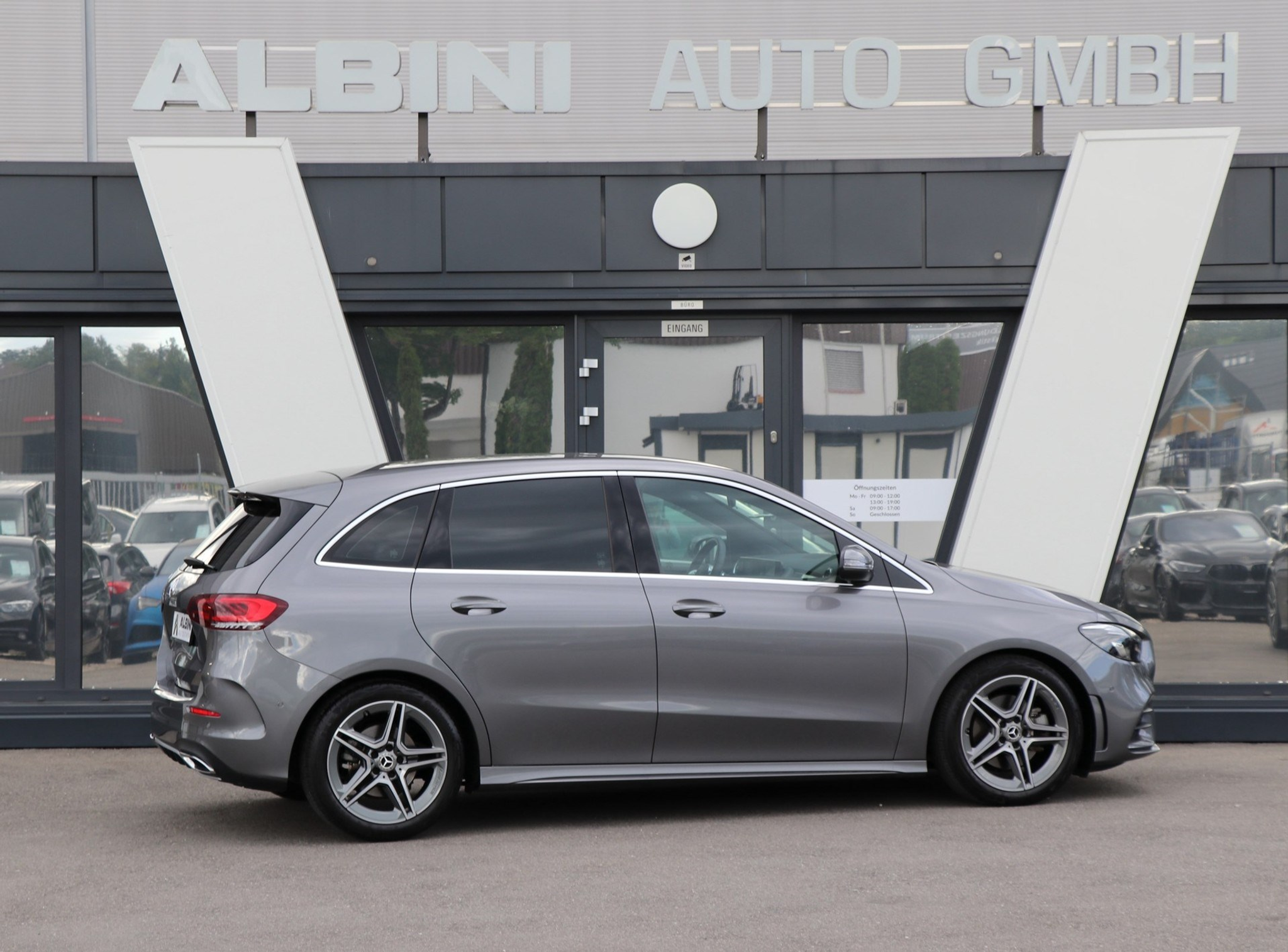 listing desktop thumbnail image 2