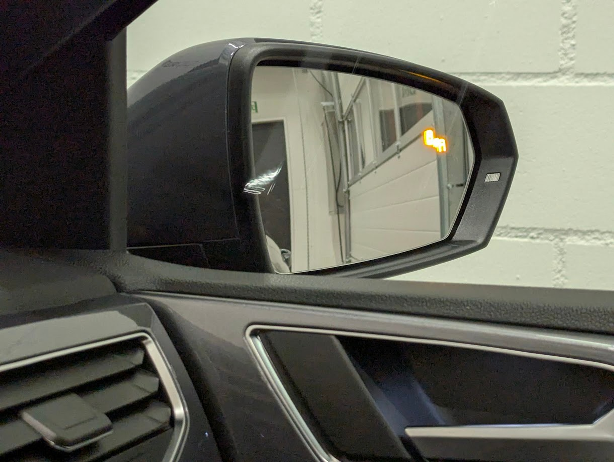 listing desktop thumbnail image 23