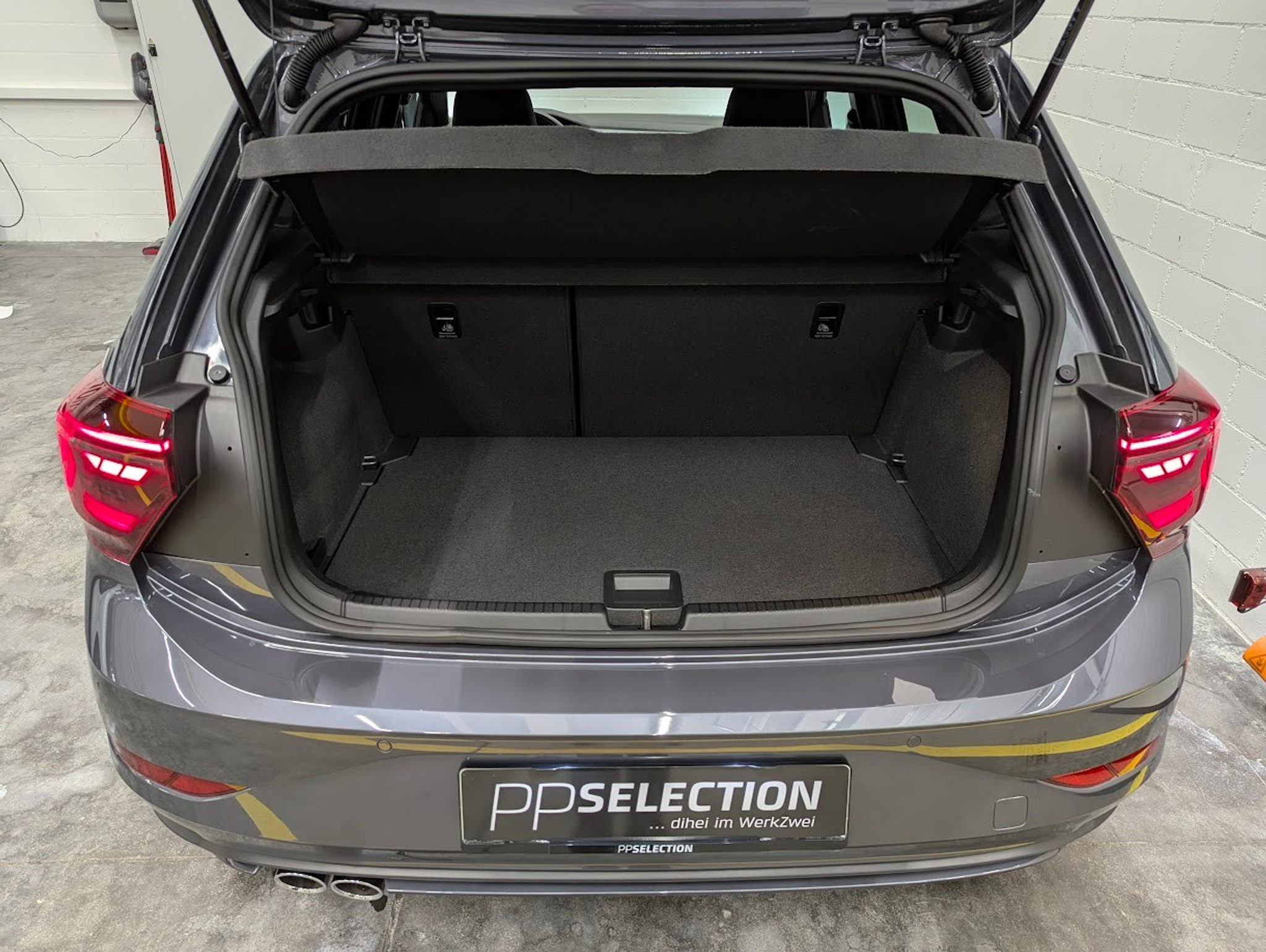 listing desktop thumbnail image 30