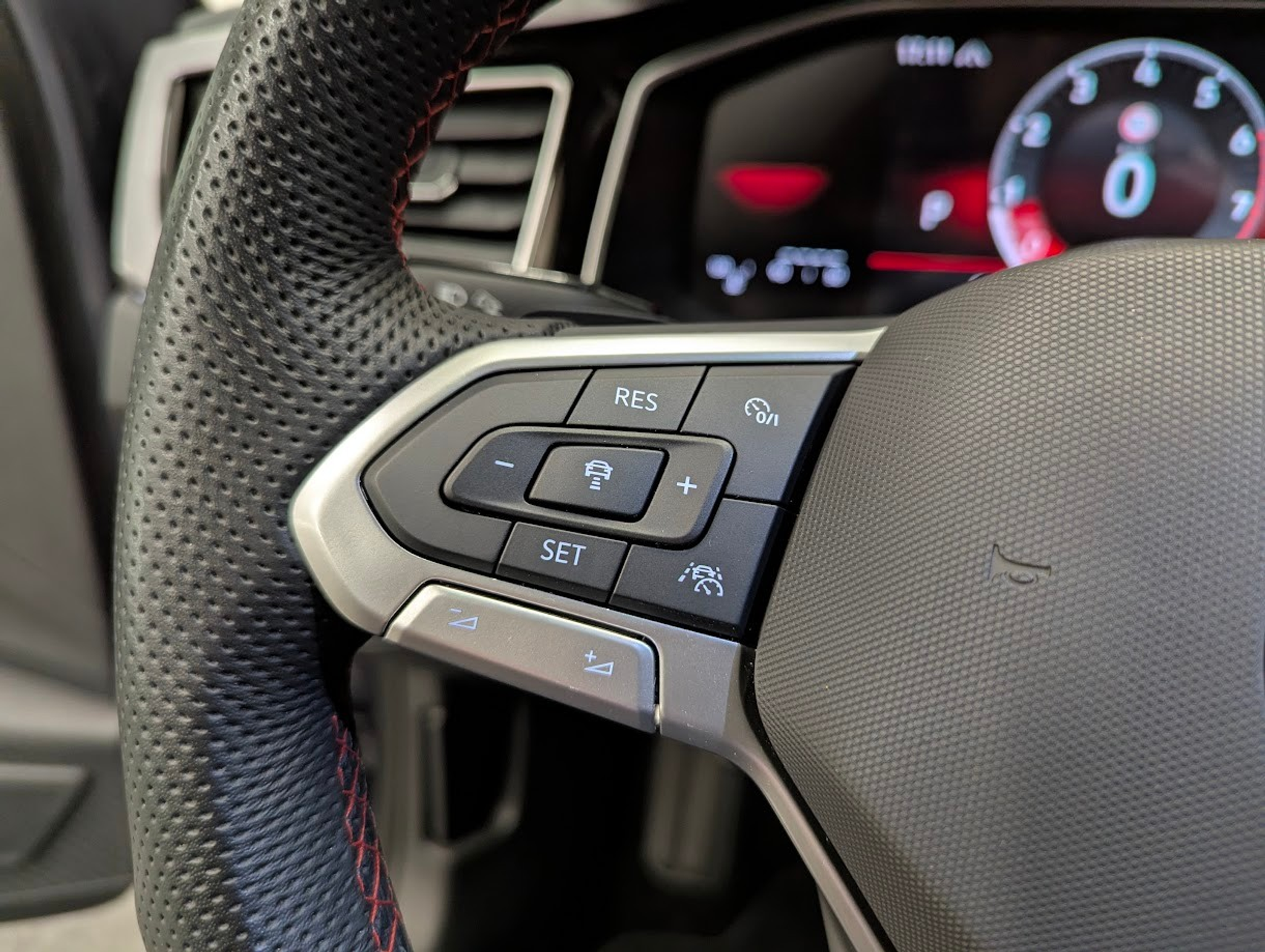 listing desktop thumbnail image 6