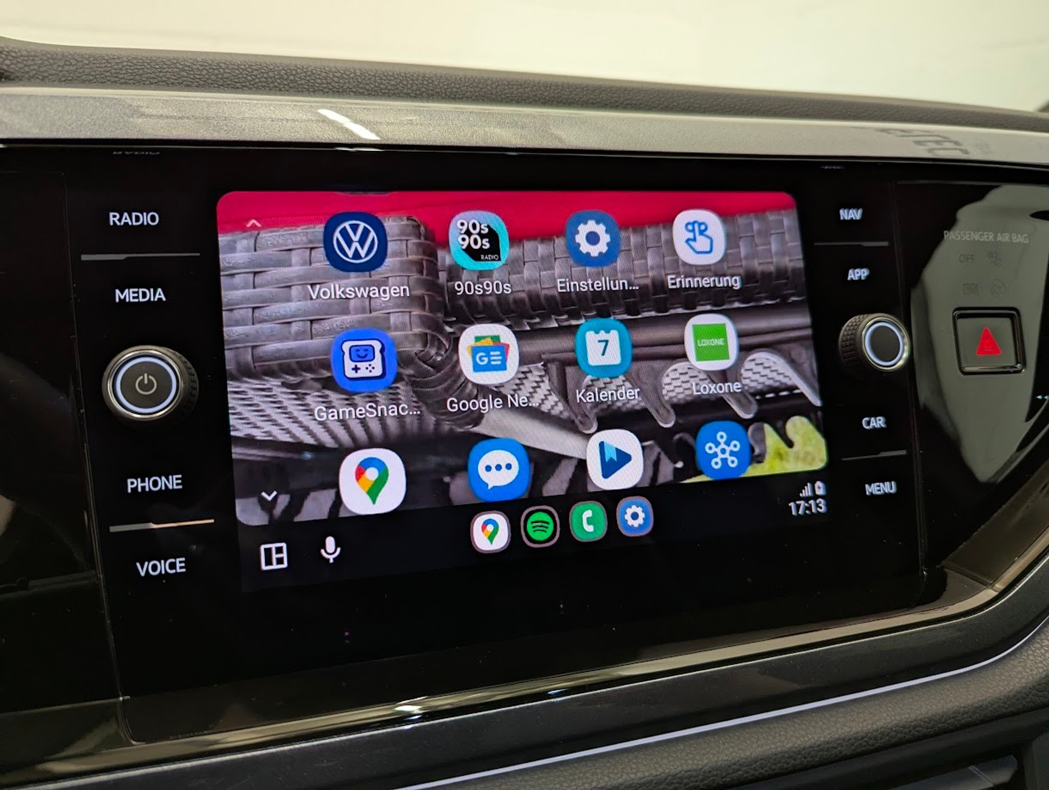 listing desktop thumbnail image 21