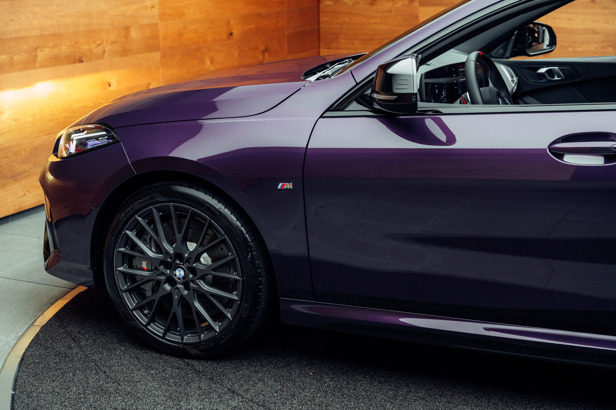 listing desktop thumbnail image 18