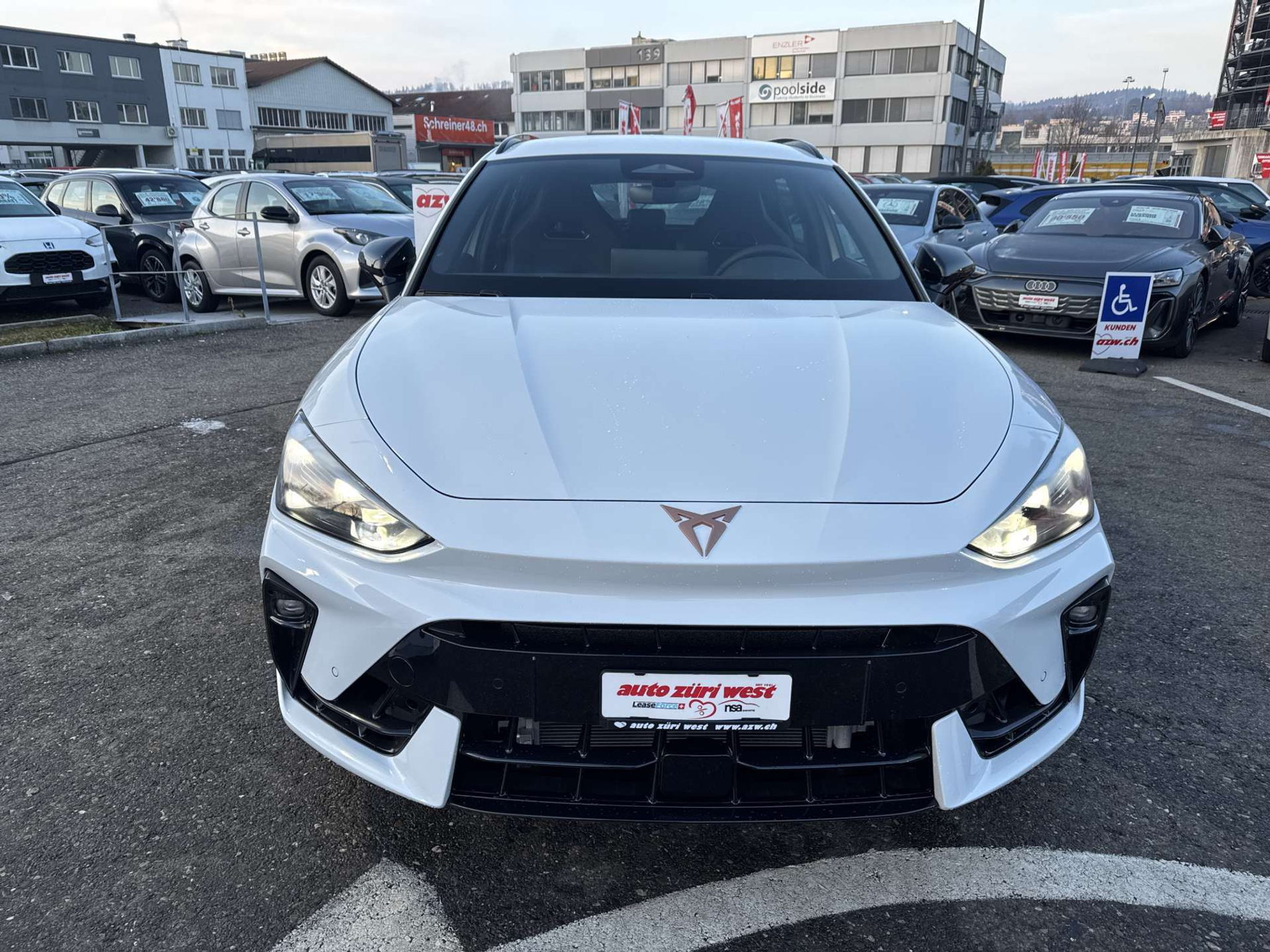 listing desktop thumbnail image 13