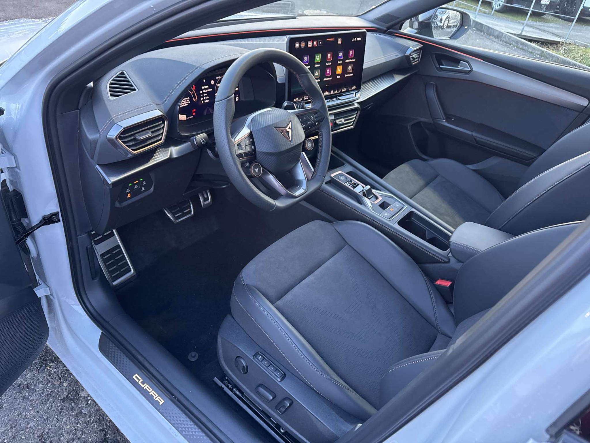 listing desktop thumbnail image 5