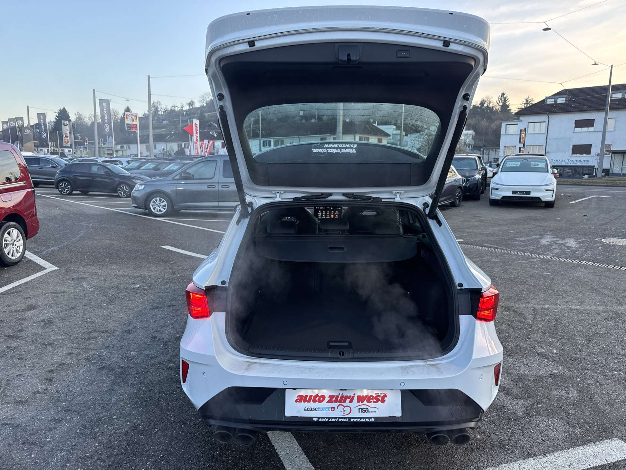 listing desktop thumbnail image 7