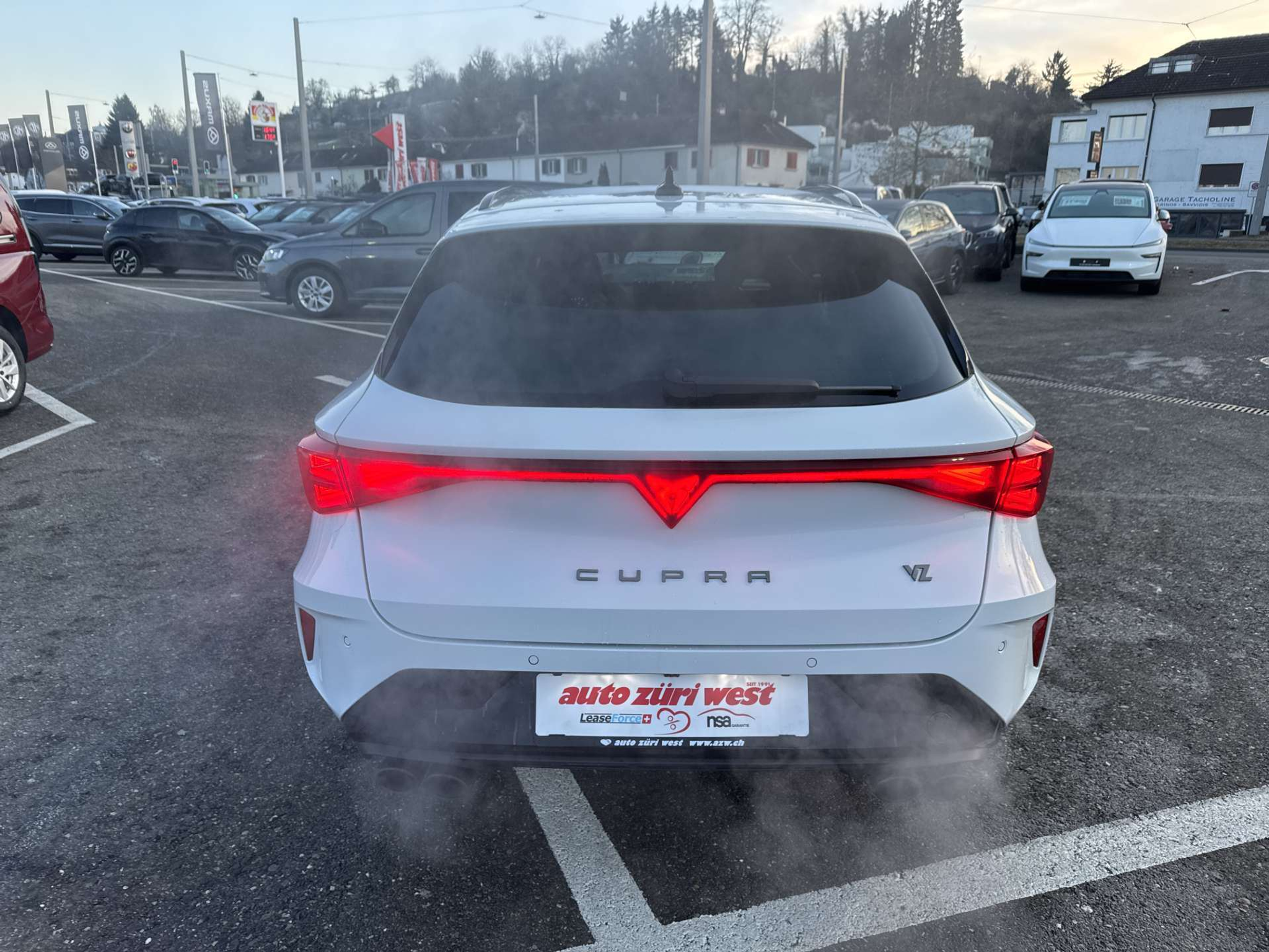 listing desktop thumbnail image 14