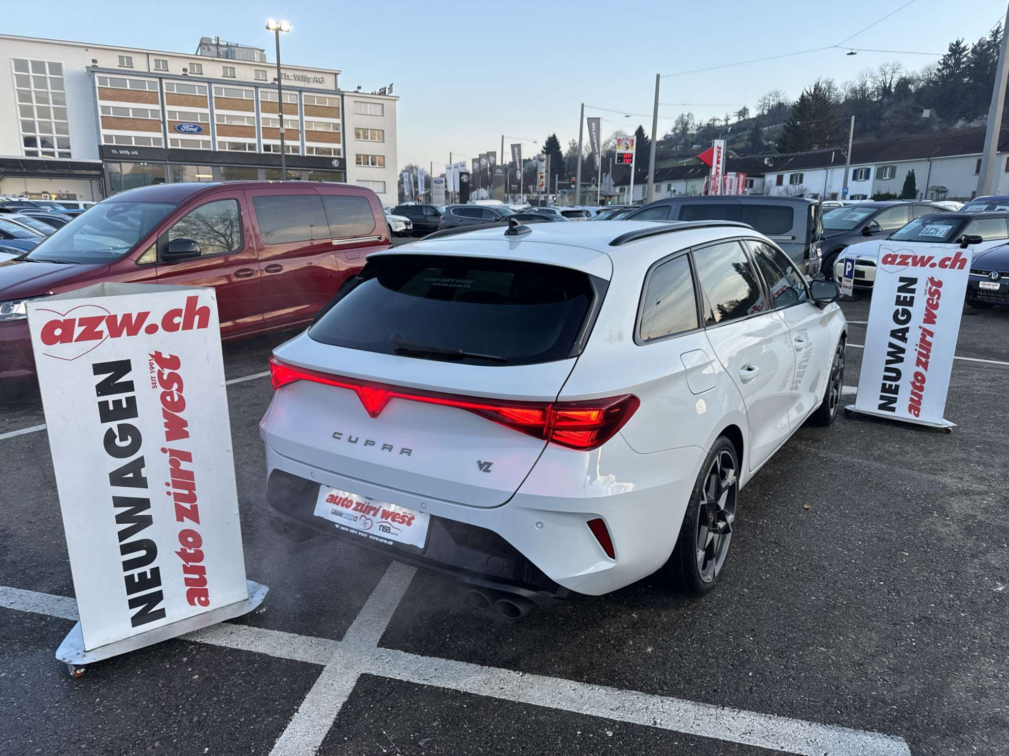 listing desktop thumbnail image 2