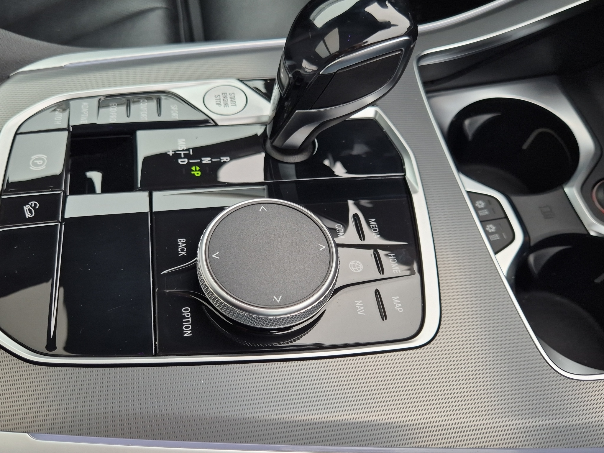 listing desktop thumbnail image 15