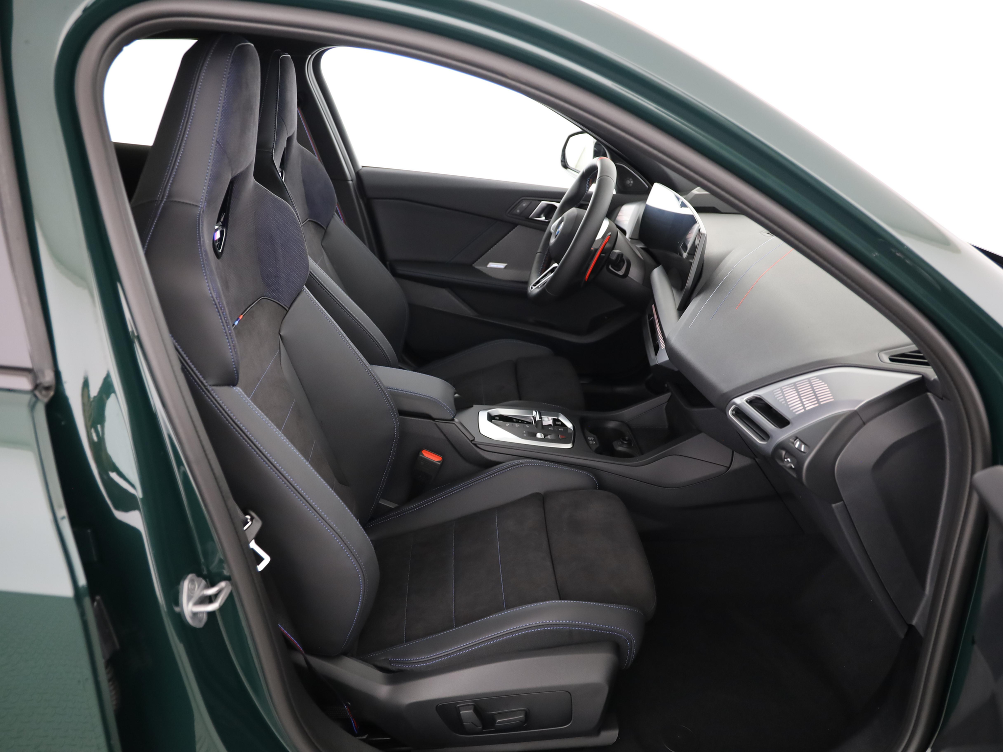 listing desktop thumbnail image 11