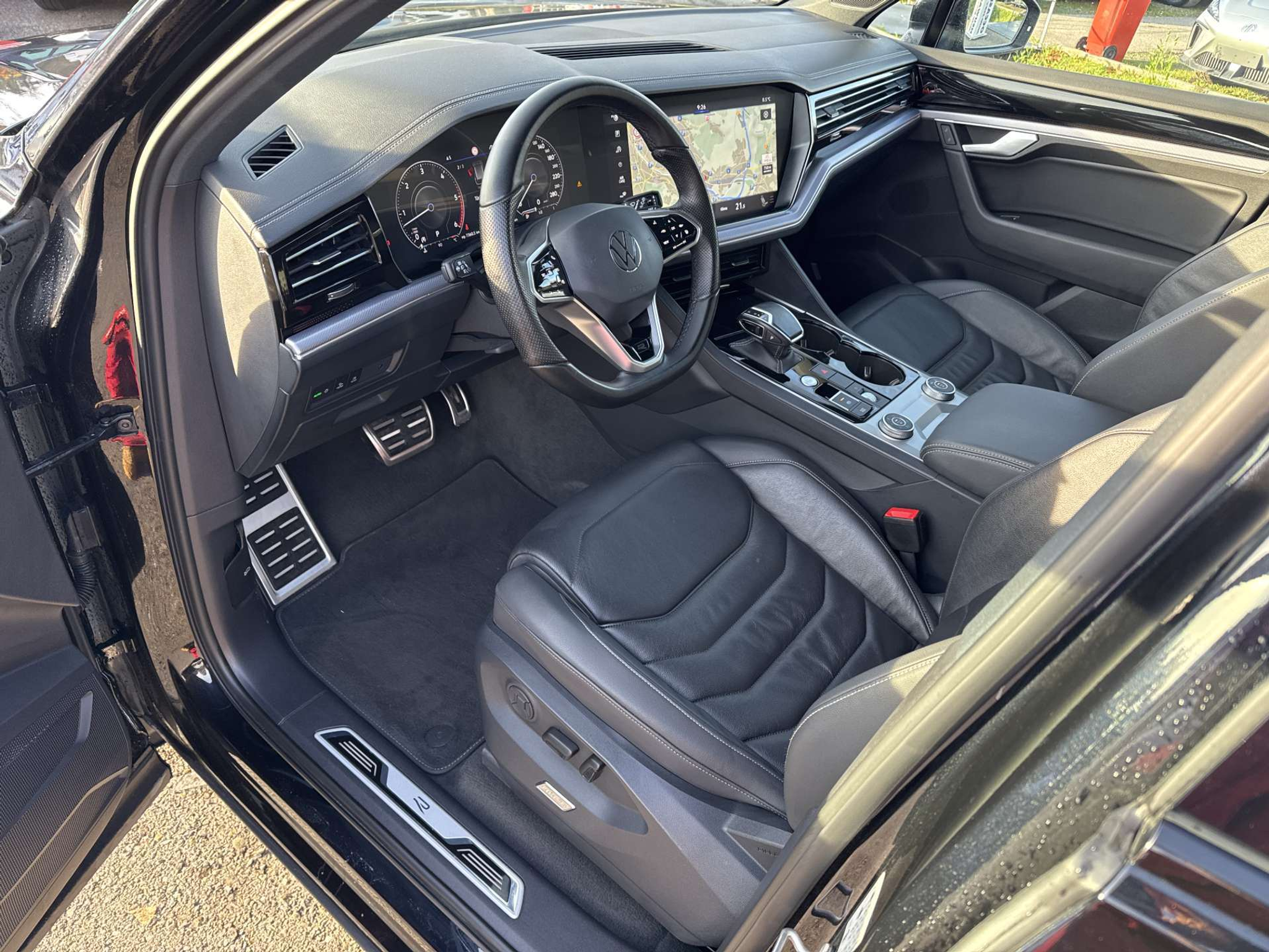 listing desktop thumbnail image 5