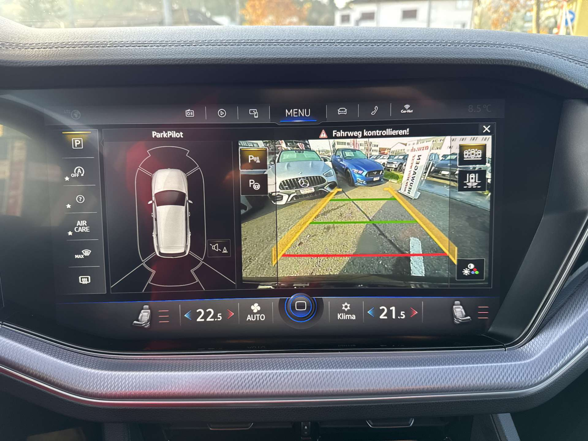 listing desktop thumbnail image 9