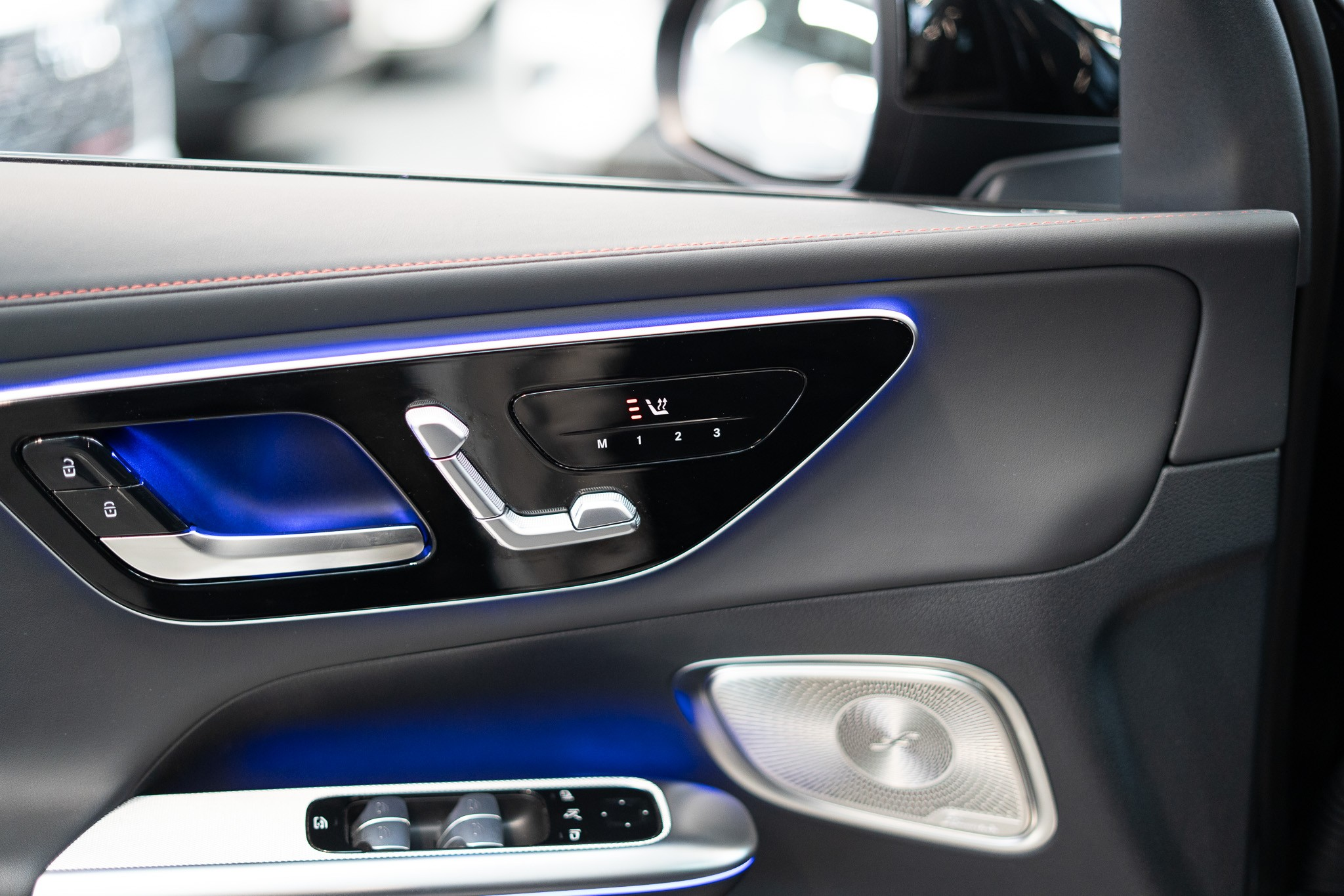 listing desktop thumbnail image 12