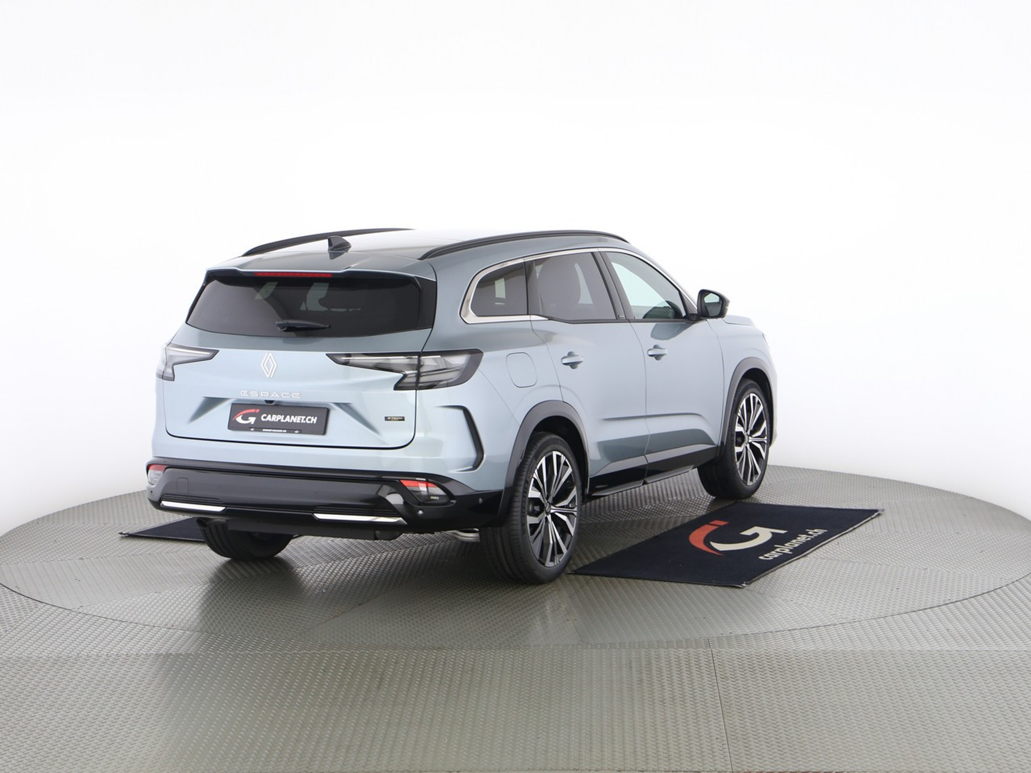 listing desktop thumbnail image 2