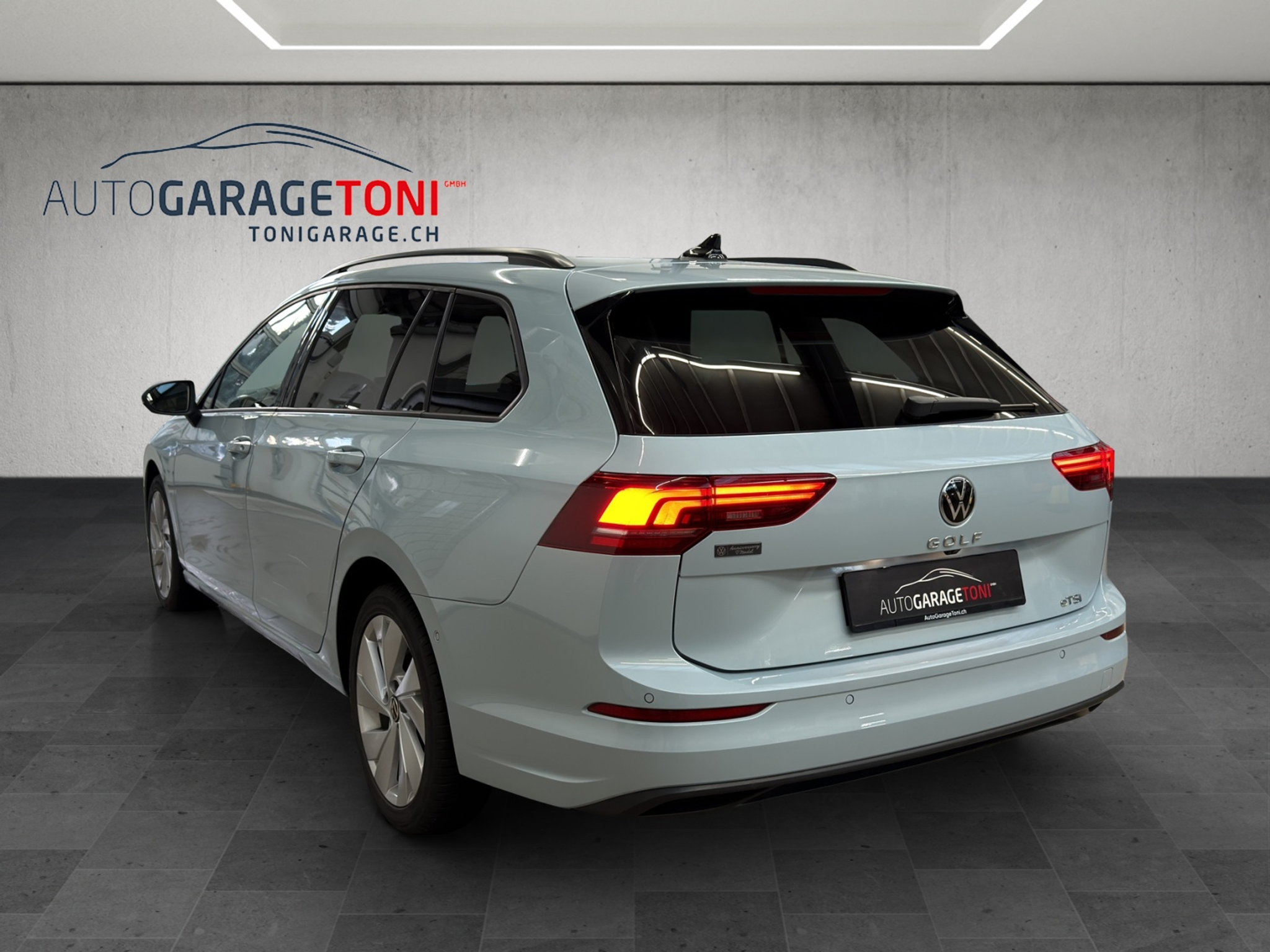 listing desktop thumbnail image 6