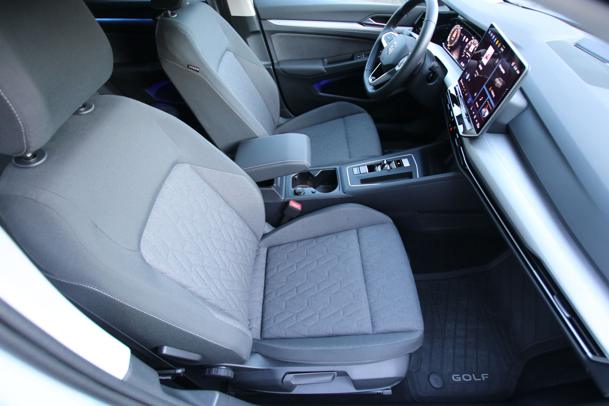 listing desktop thumbnail image 12