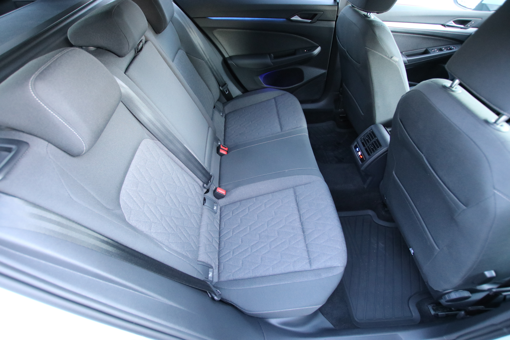 listing desktop thumbnail image 14