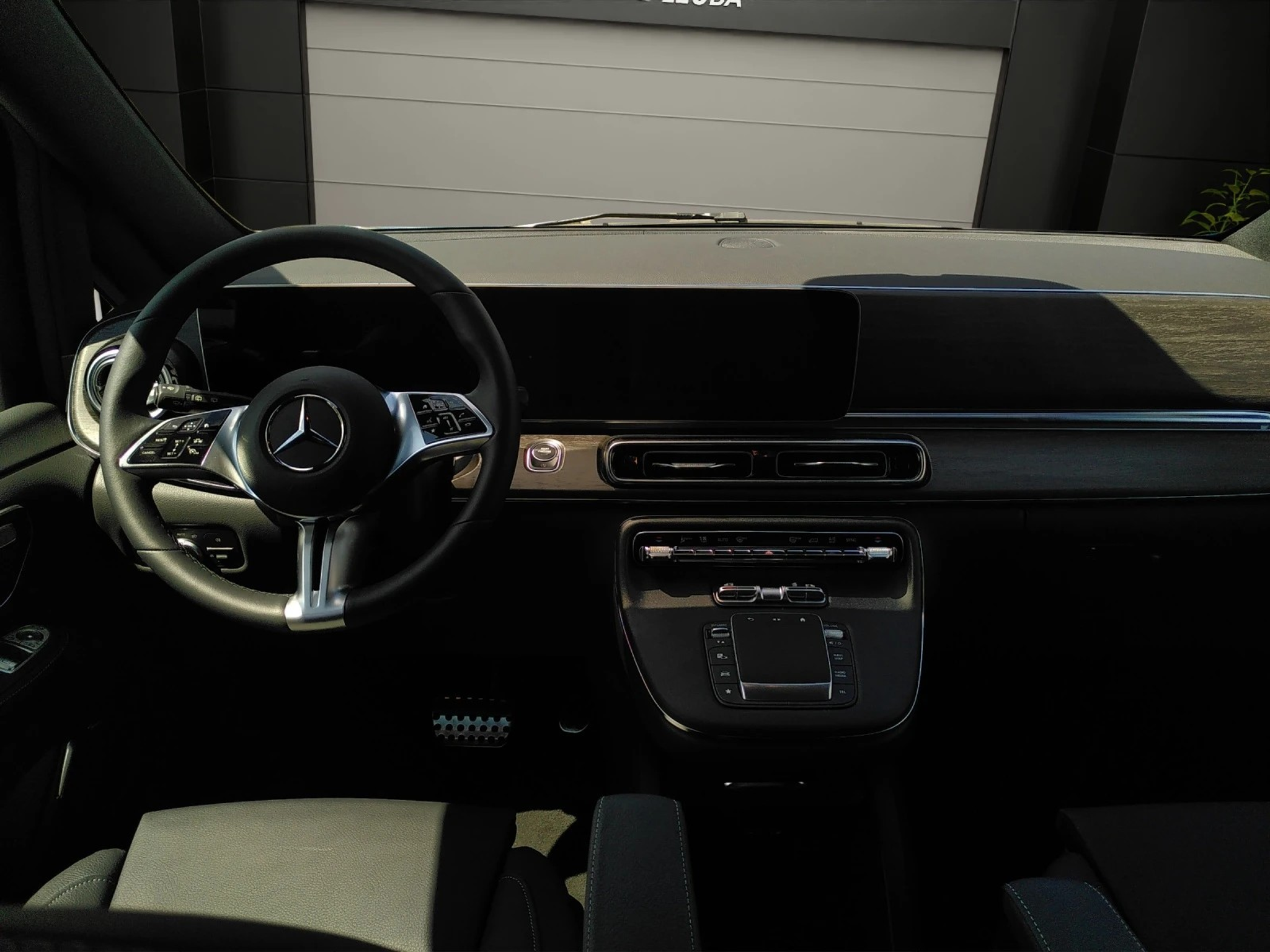 listing desktop thumbnail image 11