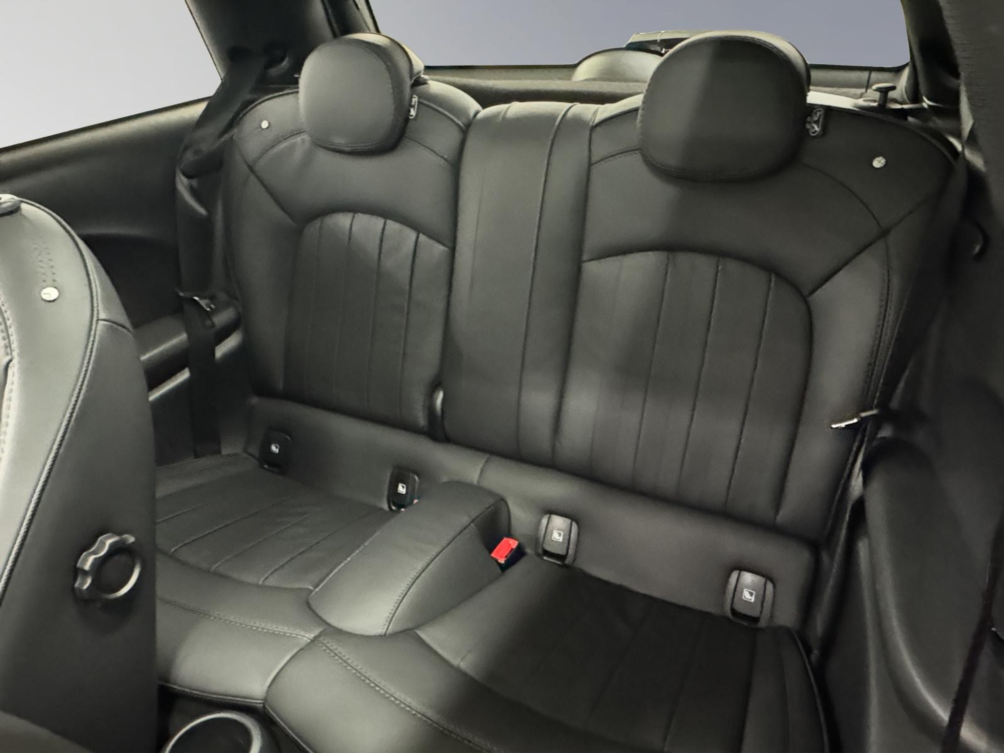 listing desktop thumbnail image 11