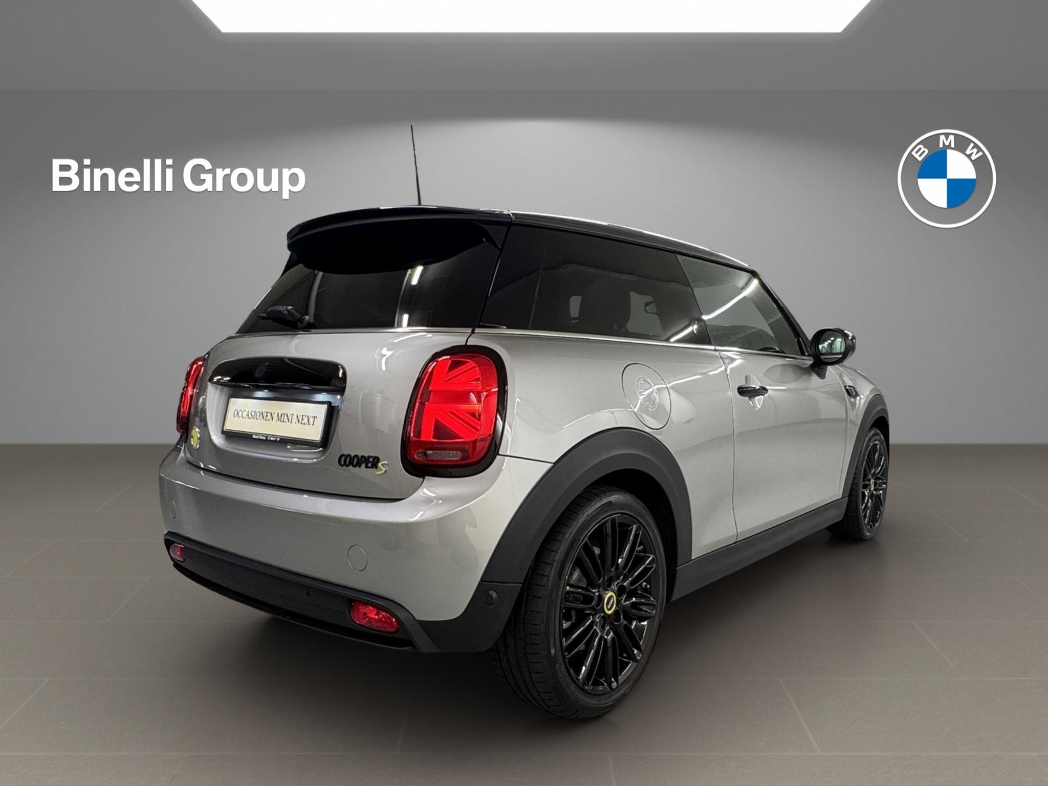 listing desktop thumbnail image 4