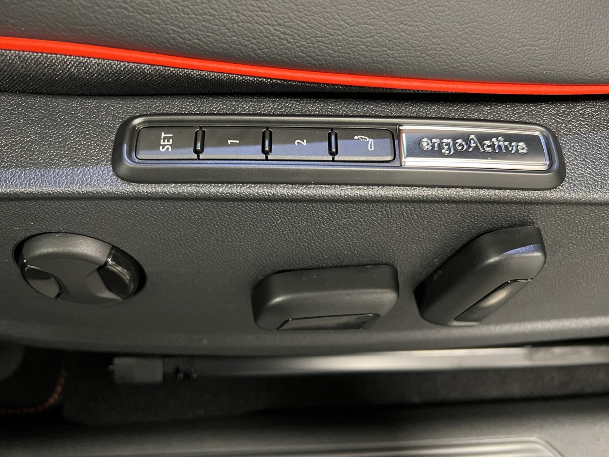 listing desktop thumbnail image 13