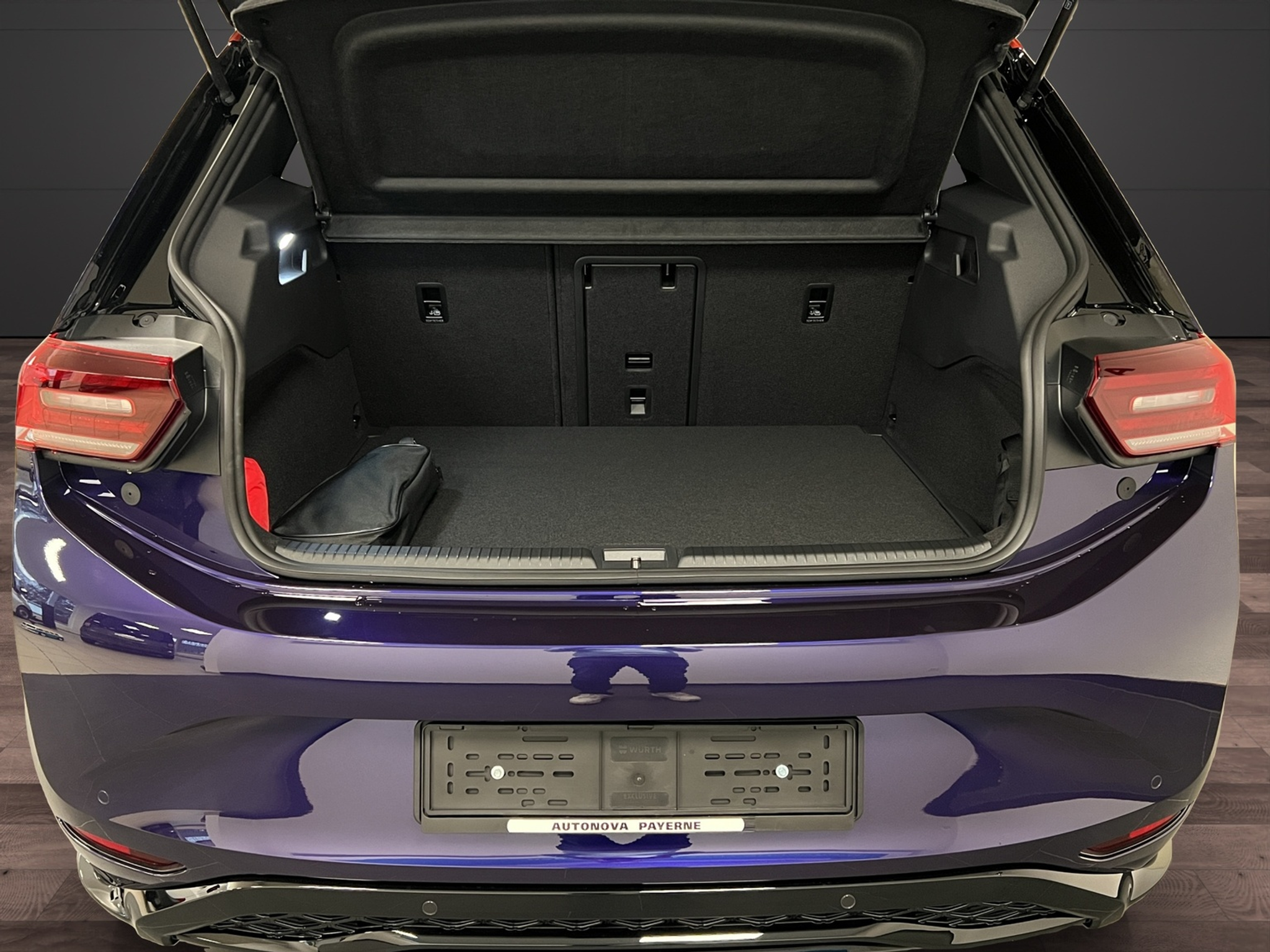 listing desktop thumbnail image 11