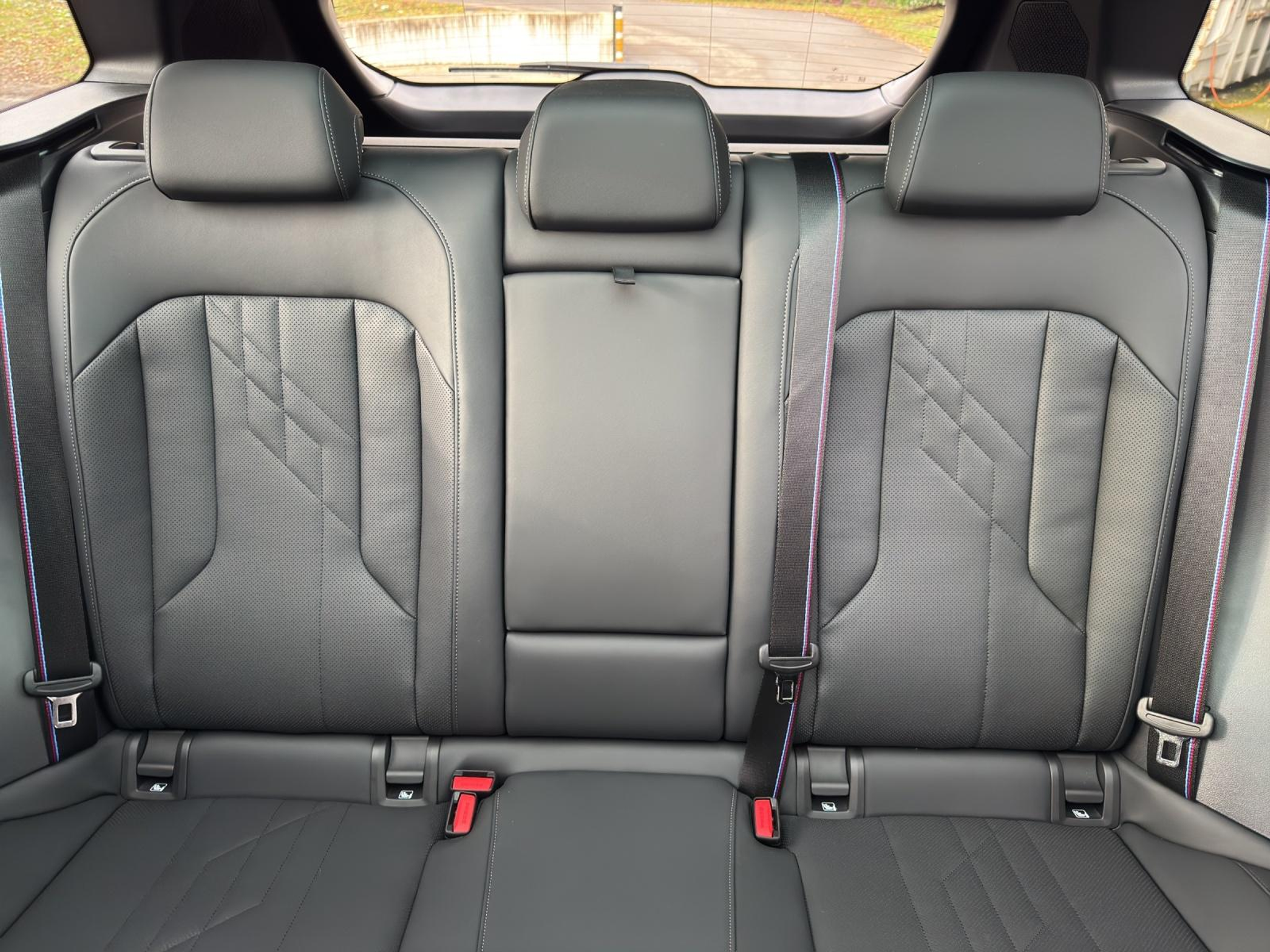 listing desktop thumbnail image 17