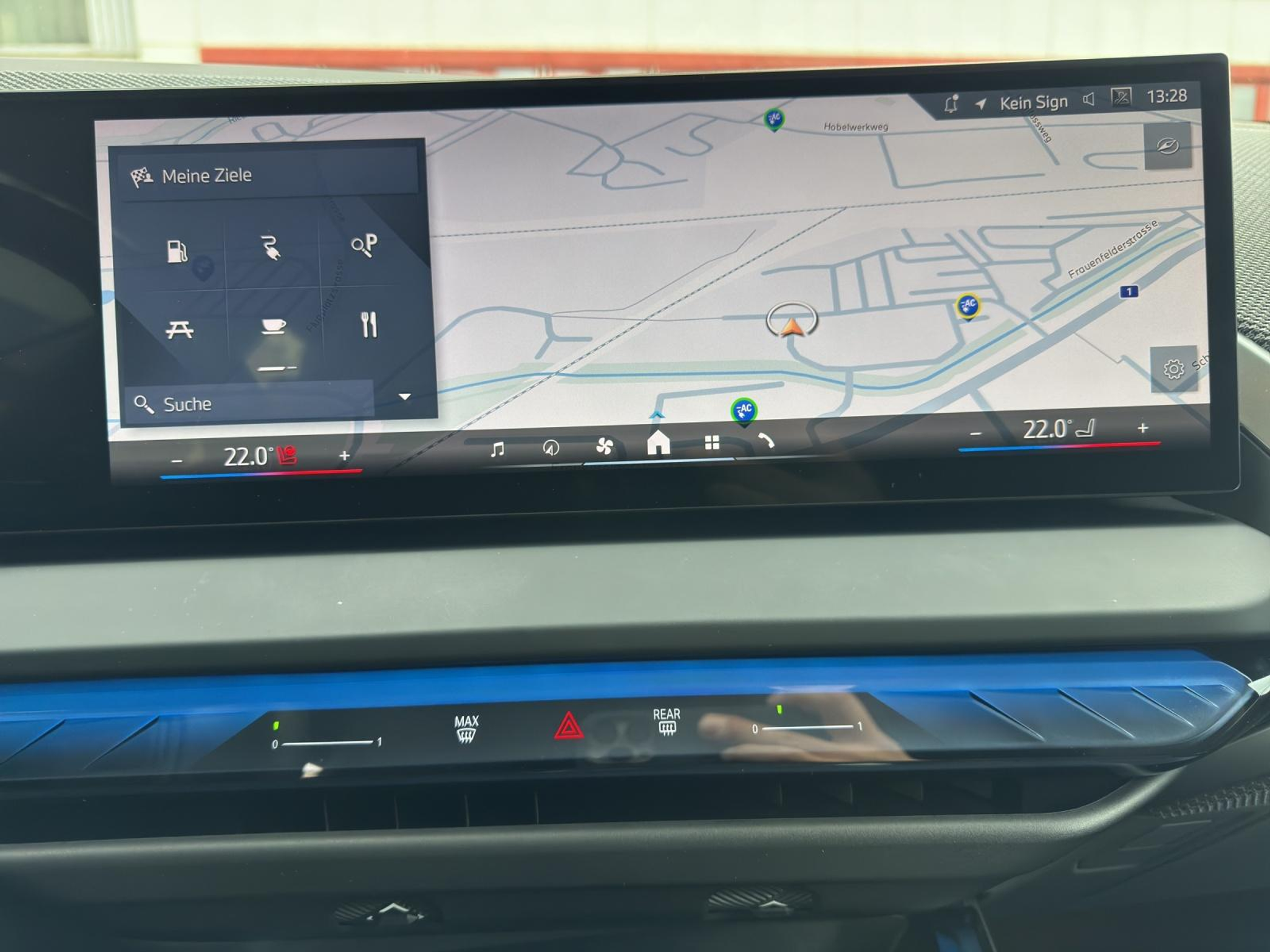 listing desktop thumbnail image 12