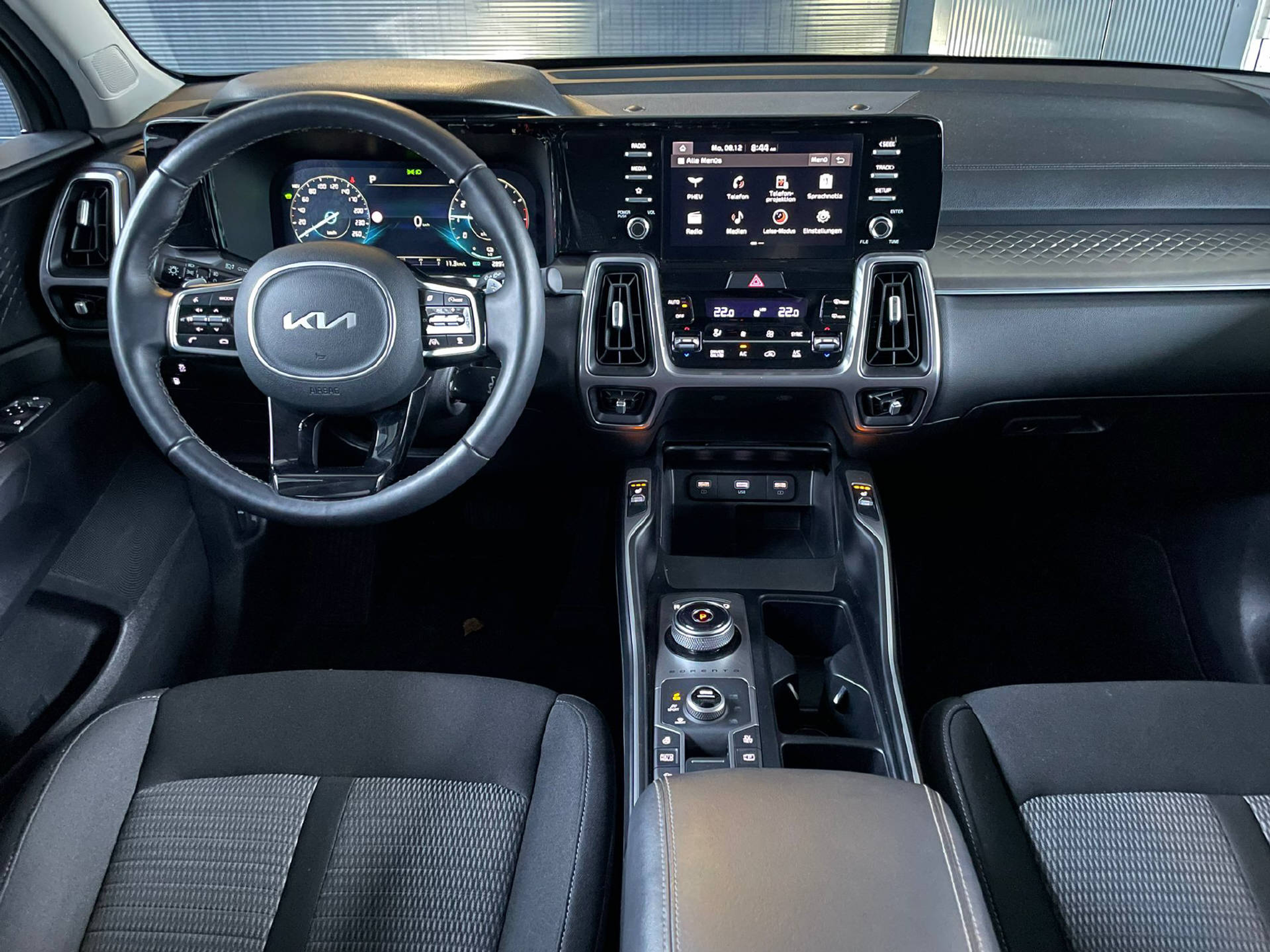 listing desktop thumbnail image 6