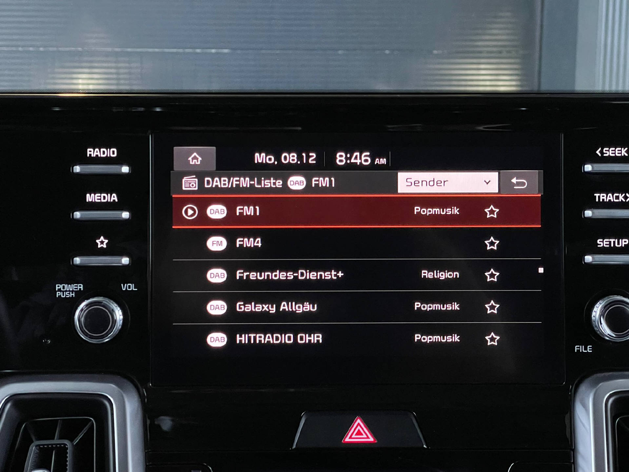 listing desktop thumbnail image 16