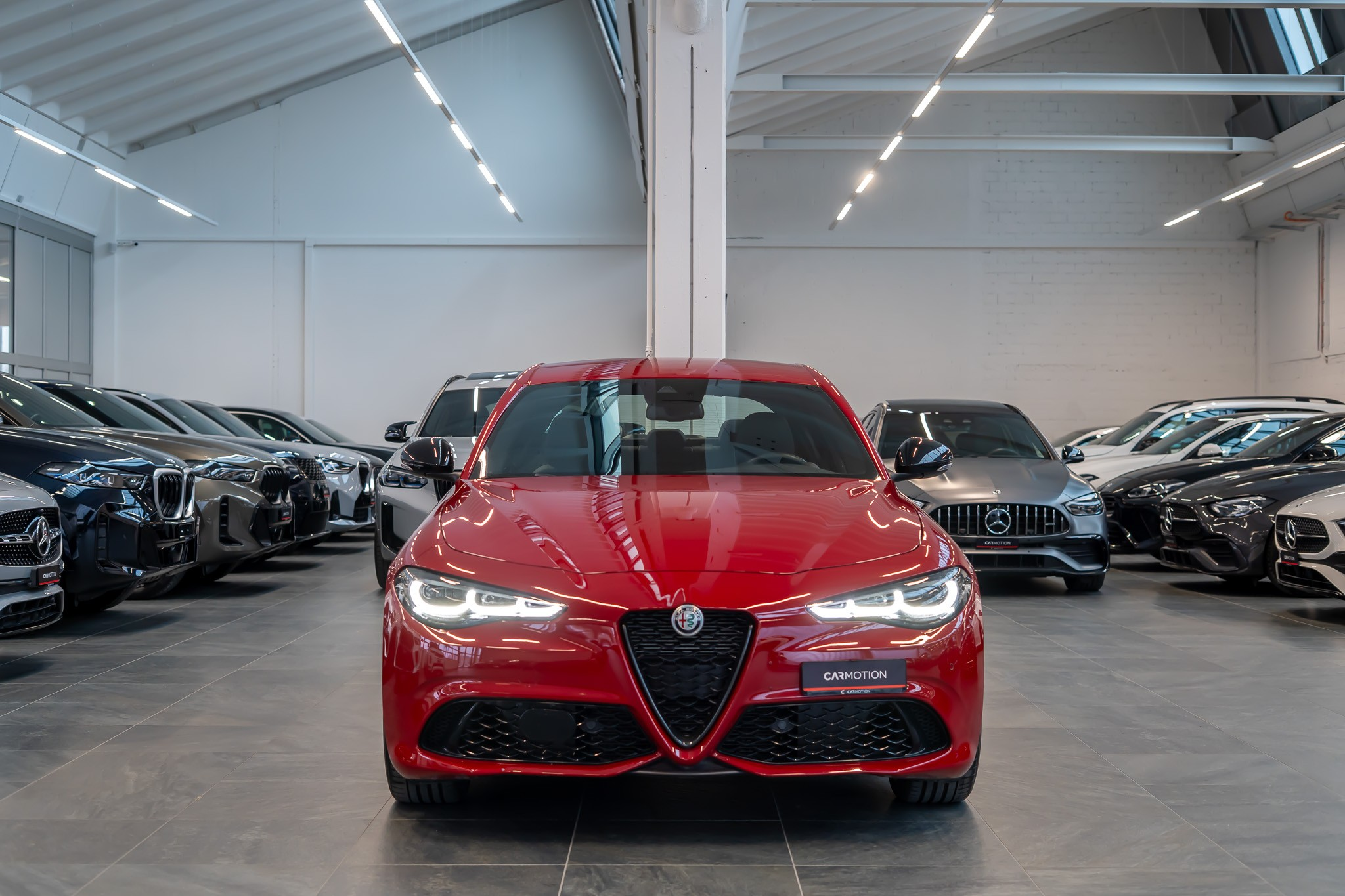 listing desktop thumbnail image 1