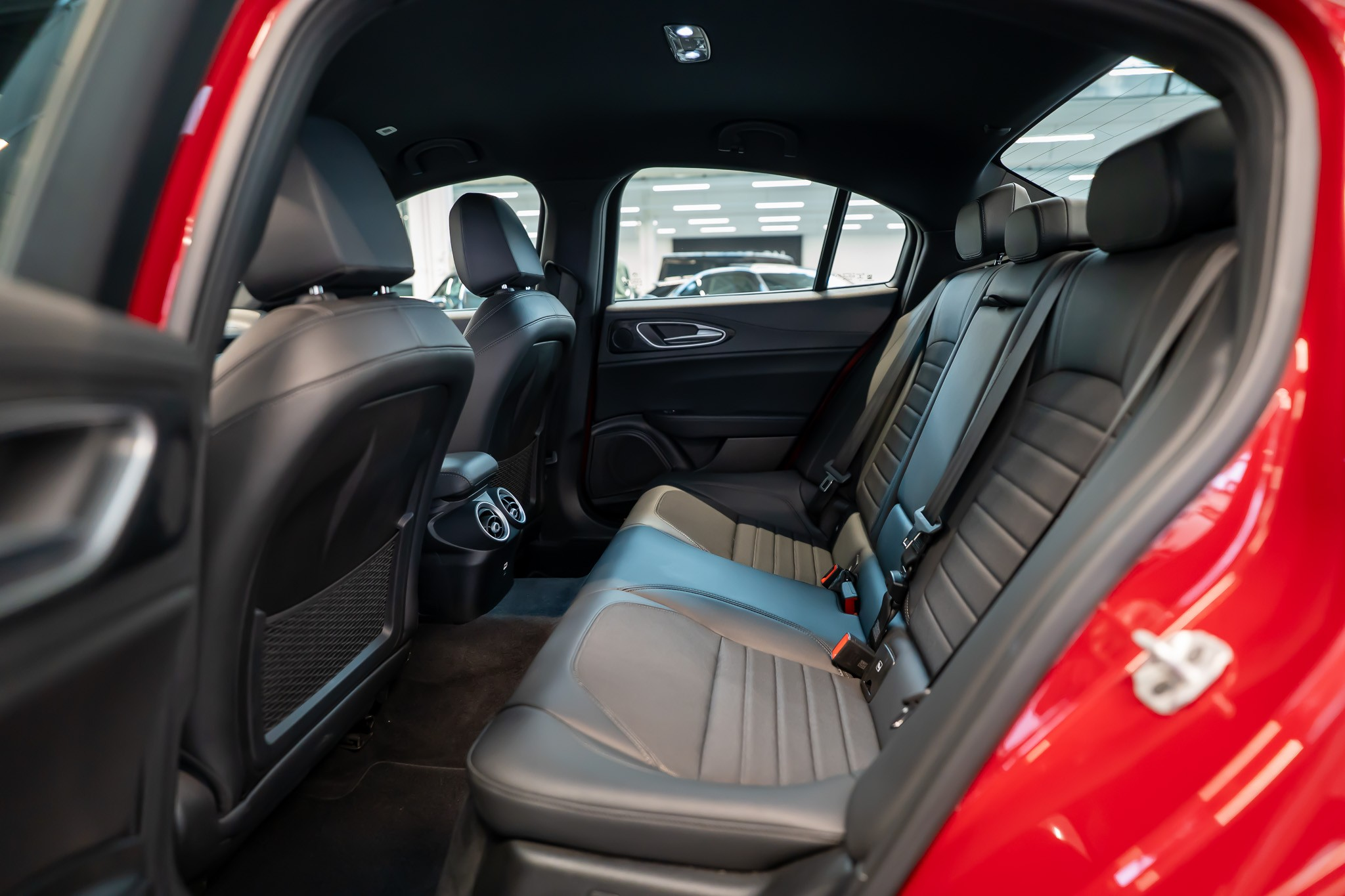 listing desktop thumbnail image 11