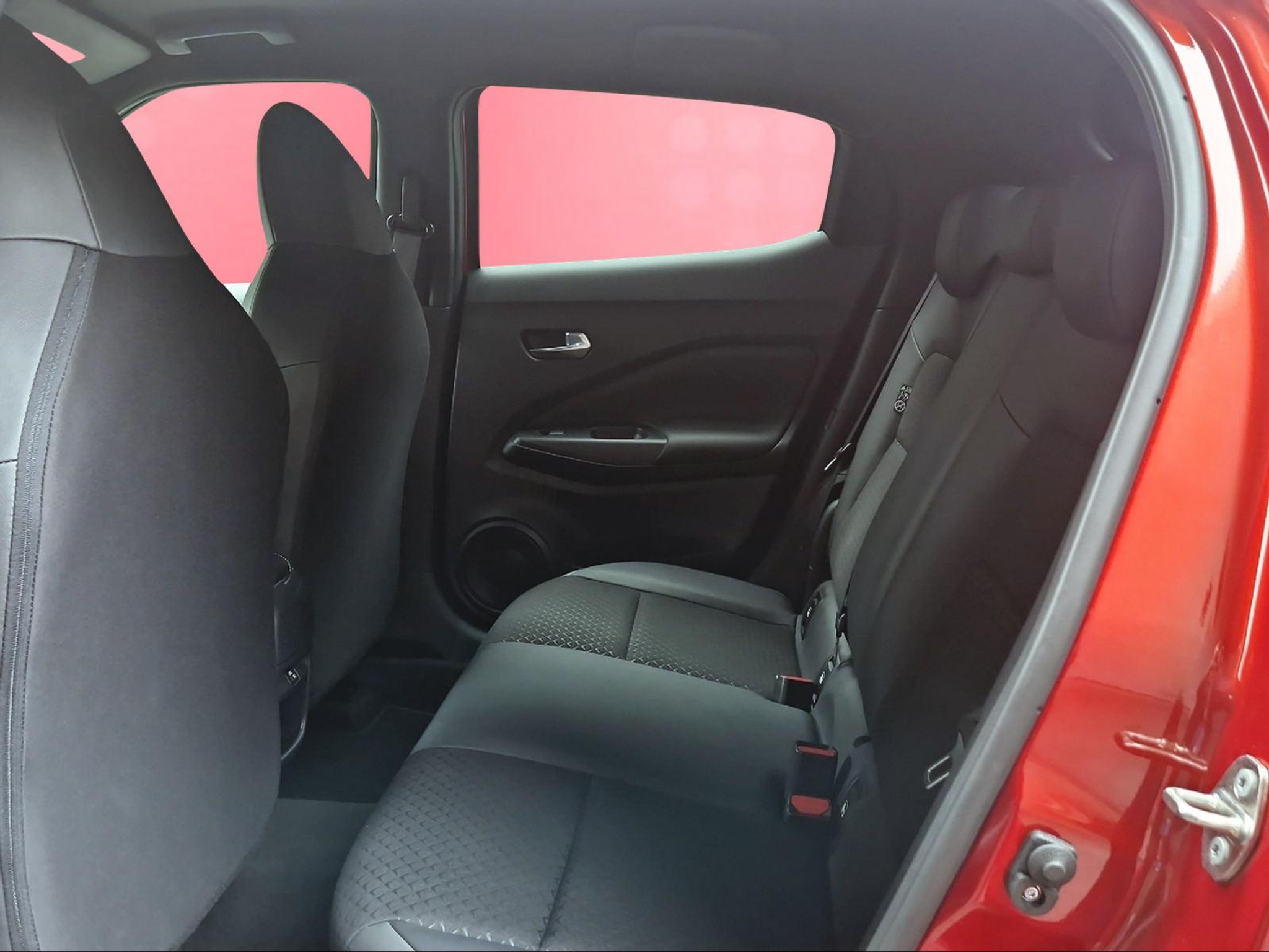 listing desktop thumbnail image 6